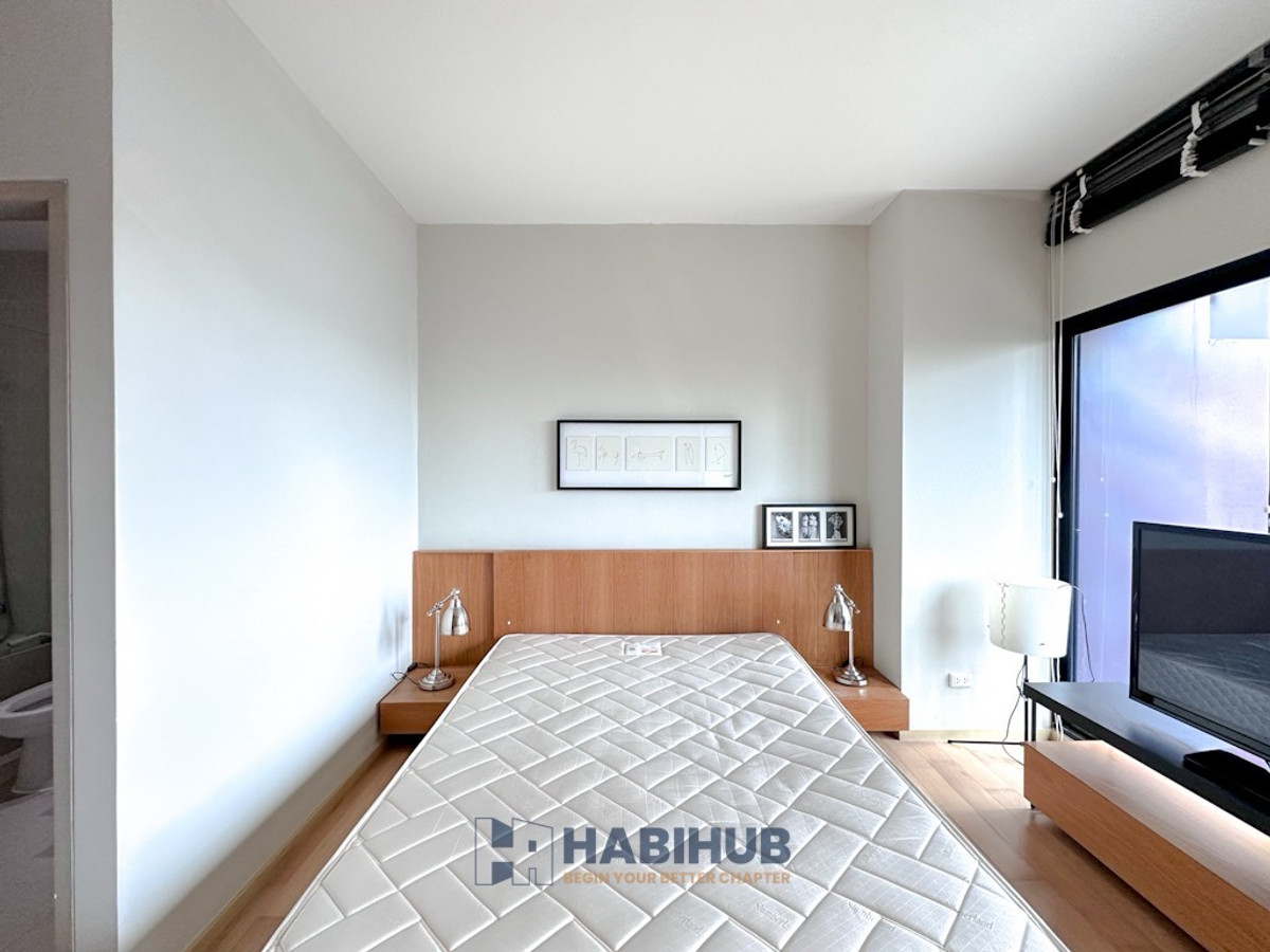 For SaleCondoSukhumvit, Asoke, Thonglor : Urgent sale 🔥 Luxury condo Noble Reveal, potential location near BTS Ekkamai, beautiful room, ready to move in! 1 bedroom, suitable for both living and investment ✨(HBH-HL-80)