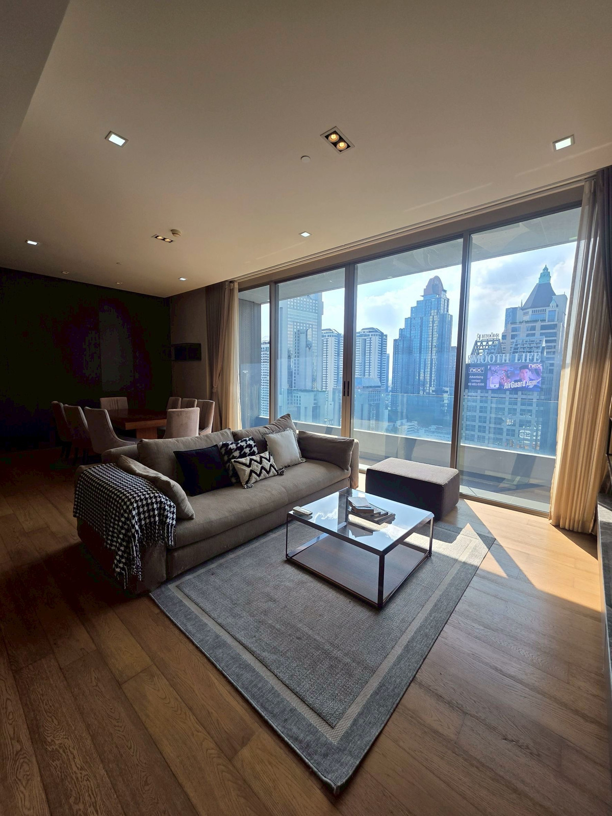 ให้เช่าคอนโดสีลม ศาลาแดง บางรัก : เช่า 2 ห้องนอน 2 ห้องน้ำ ศาลาแดง วัน