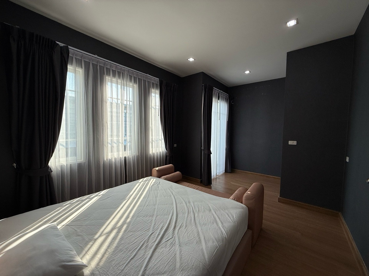 For RentTownhomeThaphra, Talat Phlu, Wutthakat : 🏡✨ House for Rent at Golden Town Sathorn–Kalapaphruek | Great Location & Peaceful Living ✨🏡