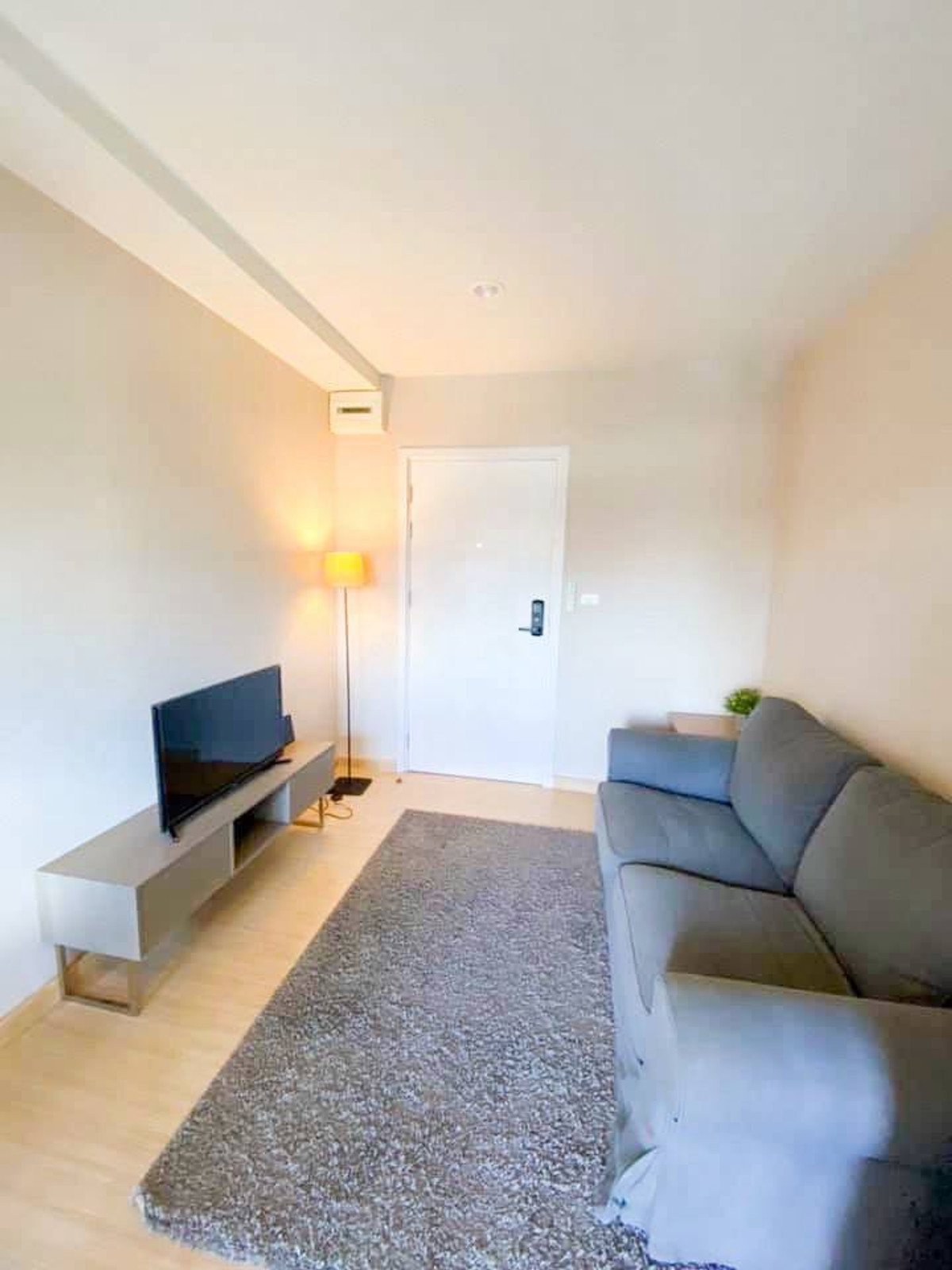 For RentCondoOnnut, Udomsuk : For rent 1 bedroom, 1 bathroom, The Tree On Nut Station.