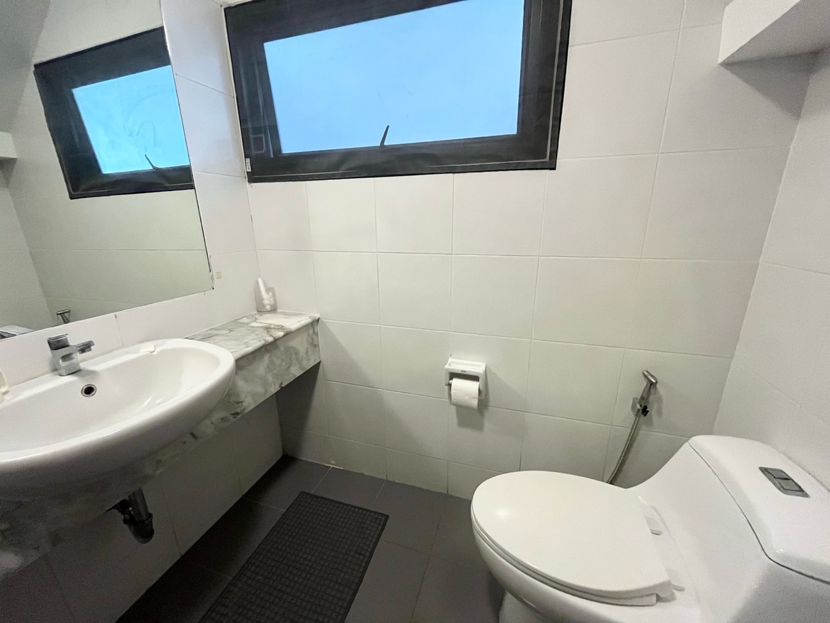 For RentHouseSukhumvit, Asoke, Thonglor : The Noble Ekkamai 22 (The Noble Ekkamai 22) for rent, 3-story detached house.