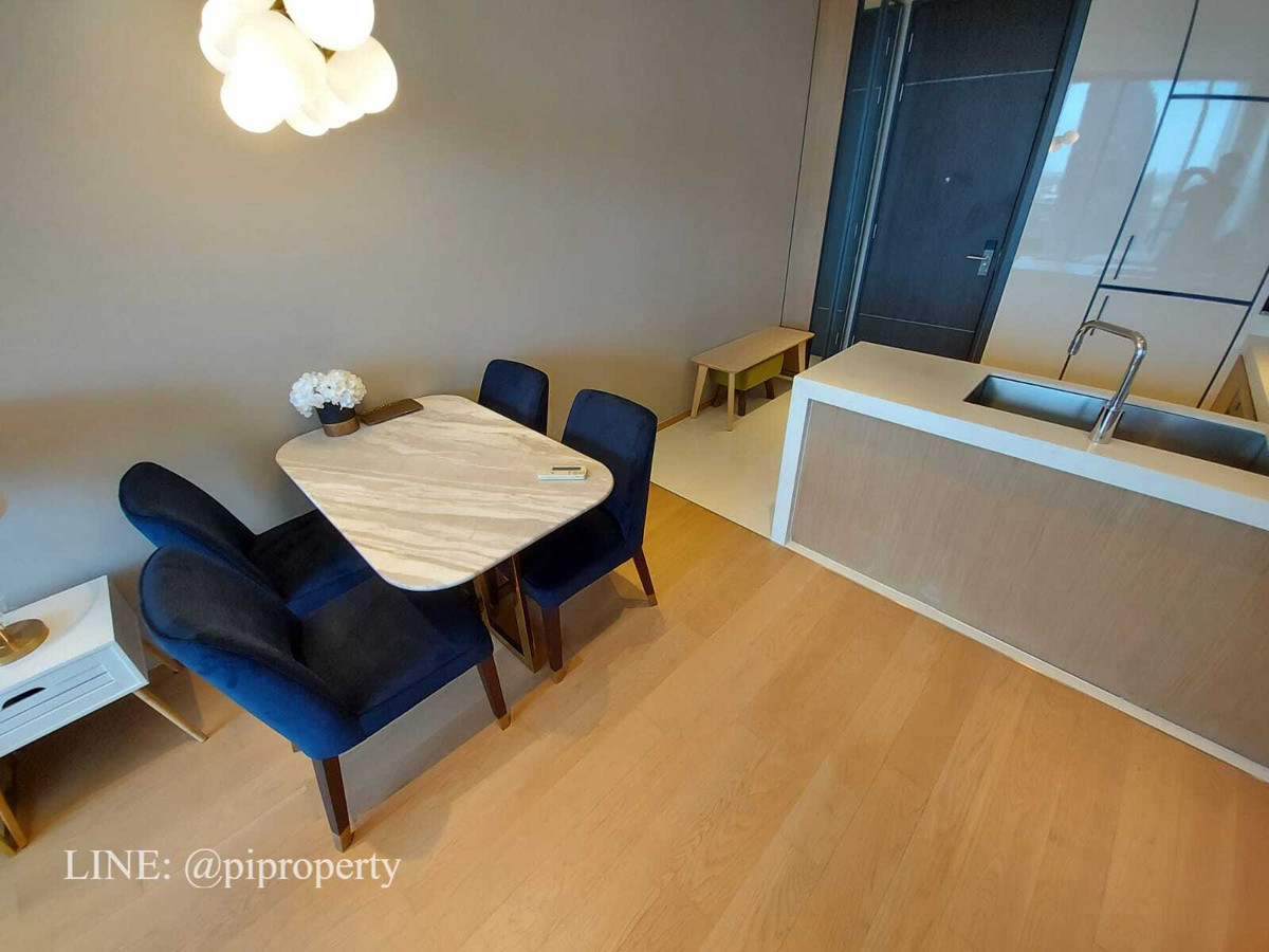 ให้เช่าคอนโดสุขุมวิท อโศก ทองหล่อ : ให้เช่าห้องชุด 2 ห้องนอน วิวสวย ในโครงการ BEATNIQ Sukhumvit 32 ย่านทองหล่อ ตกแต่งครบครัน พร้อมเข้าอยู่ได้ทันที สัมผัสไลฟ์สไตล์ทองหล่อ