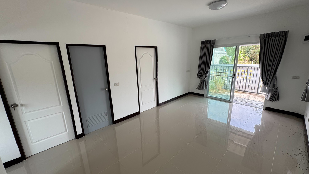 HouseRayong : 🏡 One-story detached house next to a canal, friendly price, close to nature. Line @bzprOperty