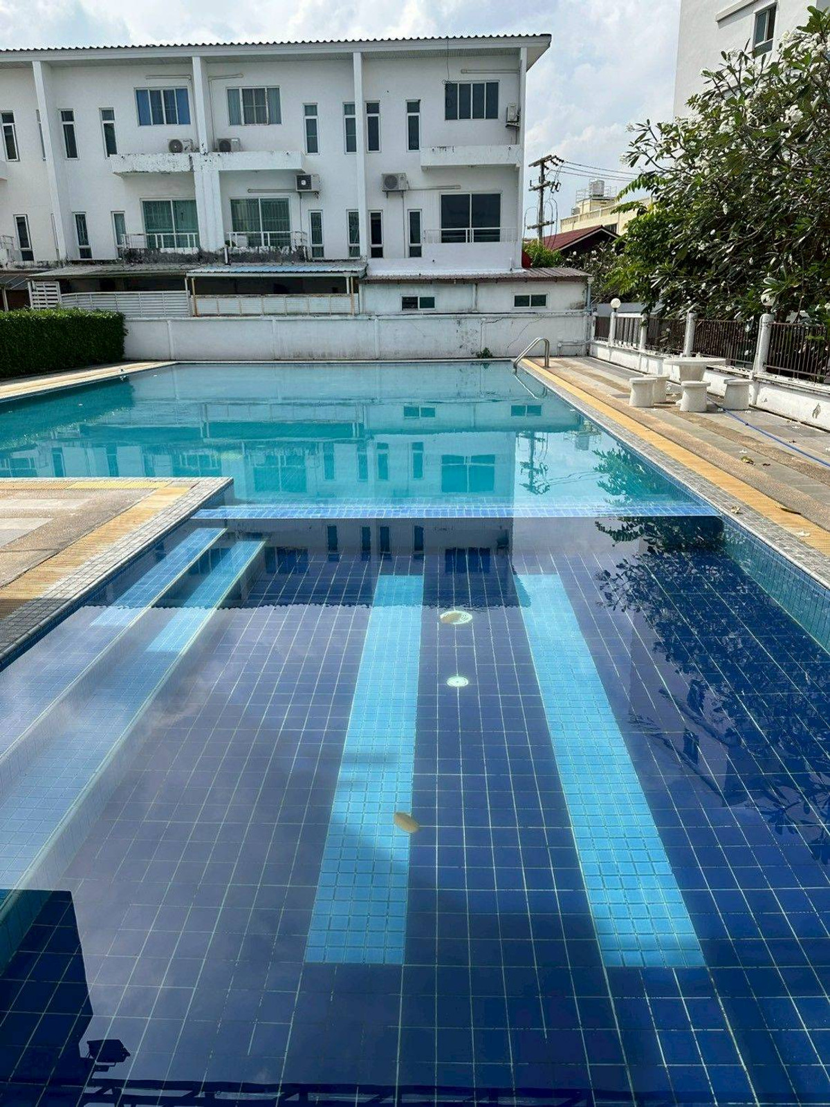 ขายคอนโดวิภาวดี ดอนเมือง หลักสี่ : ‼️เด็น วิภาวดี คอนโดมิเนียม 🚝ใกล้รถไฟฟ้าสายสีแดงและสีชมพูสถานีหลักสี่ 1 km