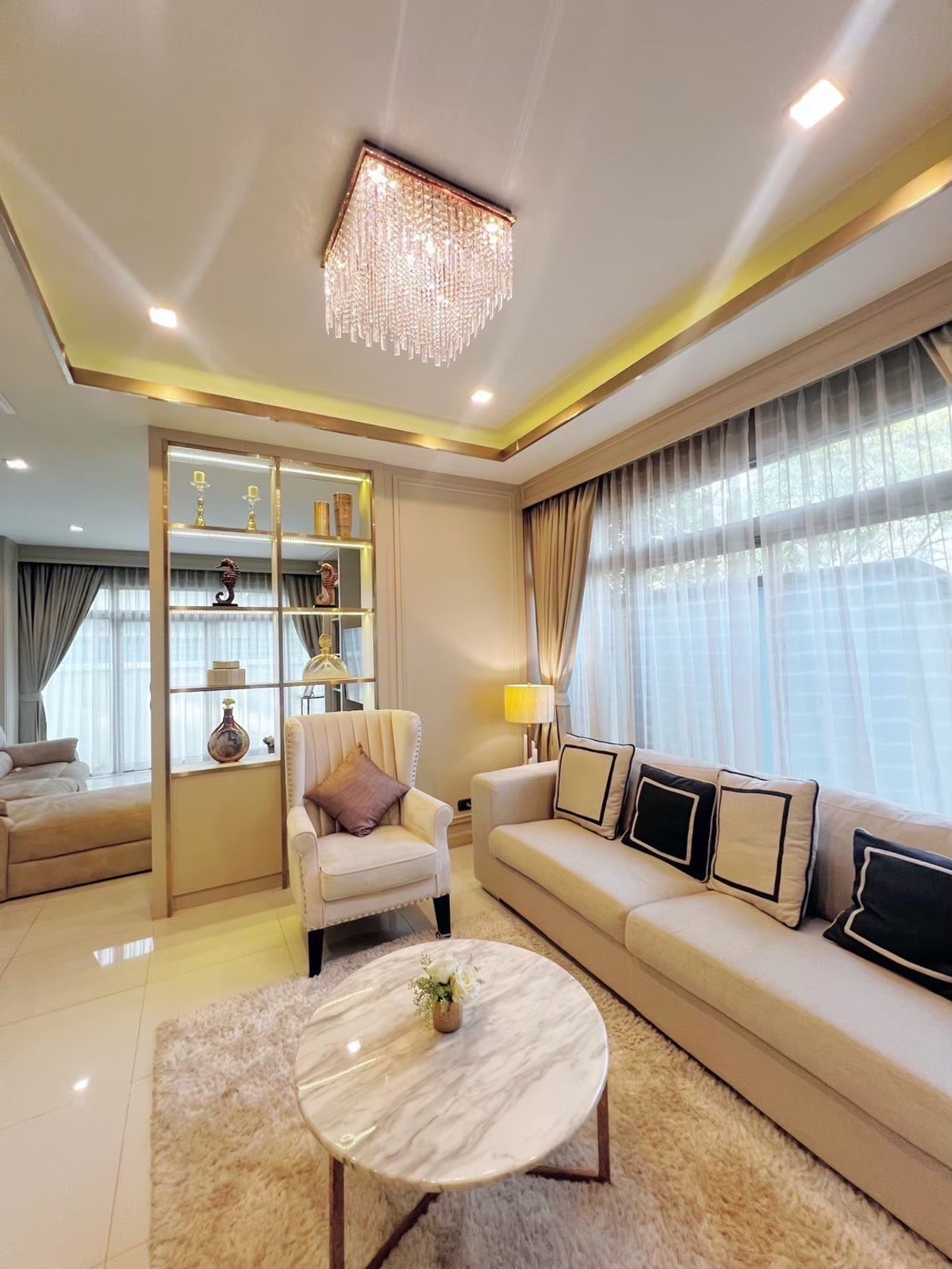 ให้เช่าบ้านลาดกระบัง สุวรรณภูมิ : House with swimming pools for rent 