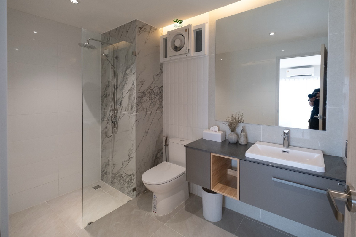 ขายคอนโดพัฒนาการ ศรีนครินทร์ : ห้องใหญ่ 87 ตรม วิวเมือง