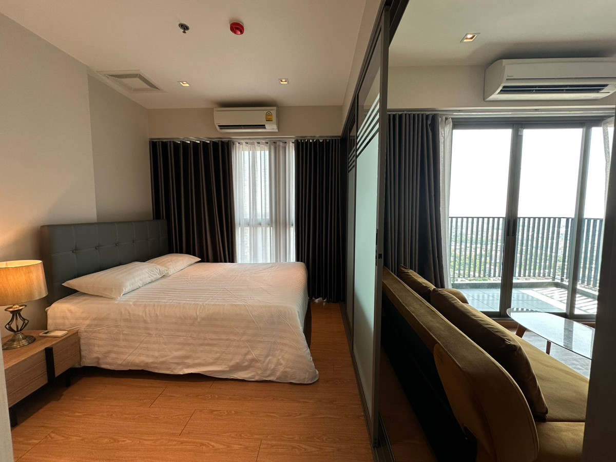 ให้เช่าคอนโดท่าพระ ตลาดพลู วุฒากาศ : Whizdom Ratchada ท่าพระ ติด BTS ตลาดพลู ห้องและวิวสวยมากๆ ว่างพร้อมให้เช่าครับ