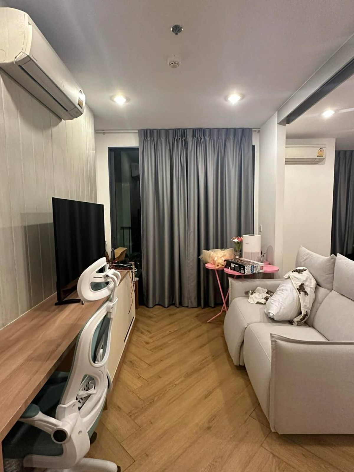 ให้เช่าคอนโดสยาม จุฬา สามย่าน : Ideo Q Chula Samyan【𝐑𝐄𝐍𝐓】🔥ฟีลร่วมสมัย สดใส เส้นสายชัดเจน ดูเฉียบ🔥 ติดต่อไลน์ไอดี: @hacondo