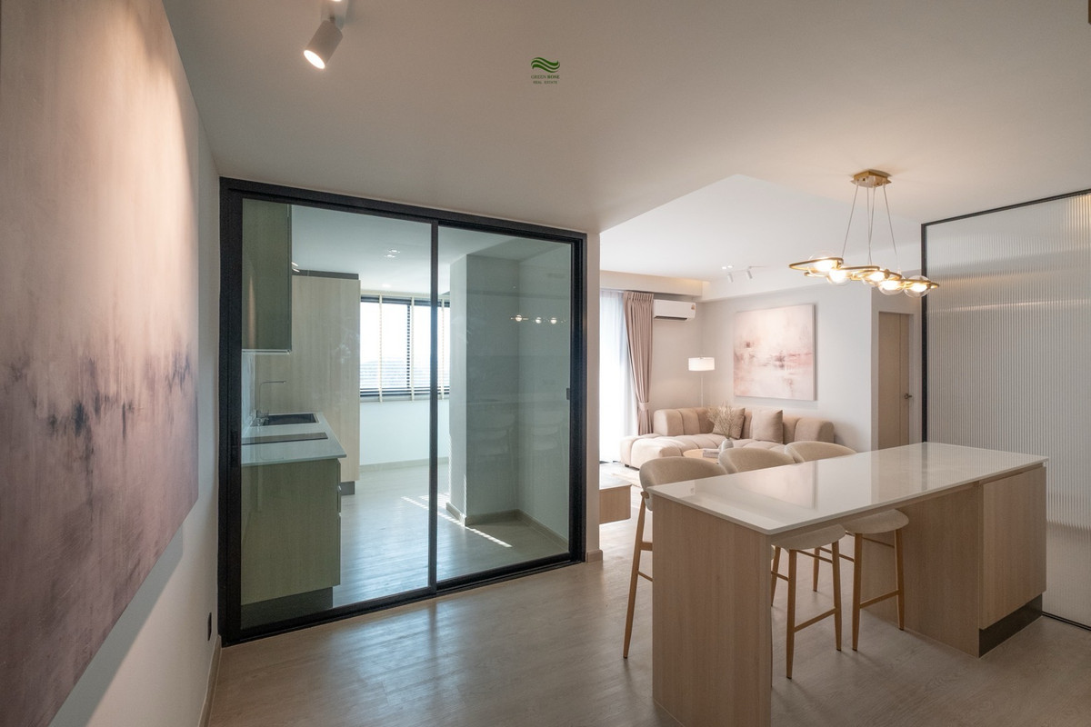 ขายคอนโดพัฒนาการ ศรีนครินทร์ : ห้องใหญ่ 87 ตรม วิวเมือง