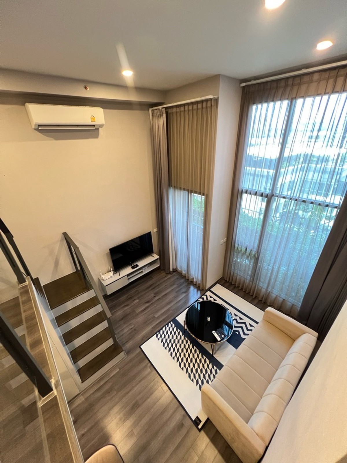 ให้เช่าคอนโดพระราม 9 เพชรบุรีตัดใหม่ RCA : Knightsbridge space rama9 ให้เช่า