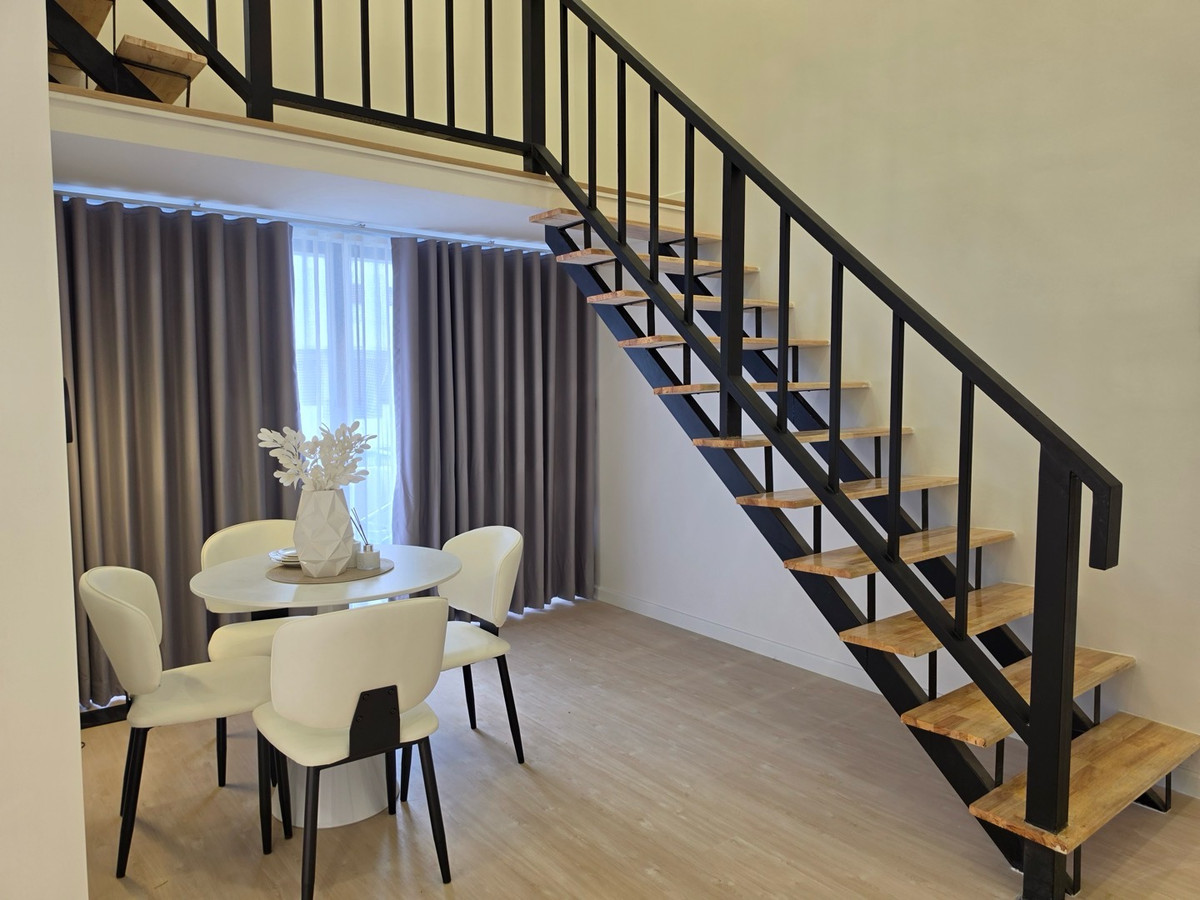 For SaleCondoOnnut, Udomsuk : K-6810 Beautiful room, high ceiling, duplex style, newly decorated, Eastwood On Nut, ready to move in.