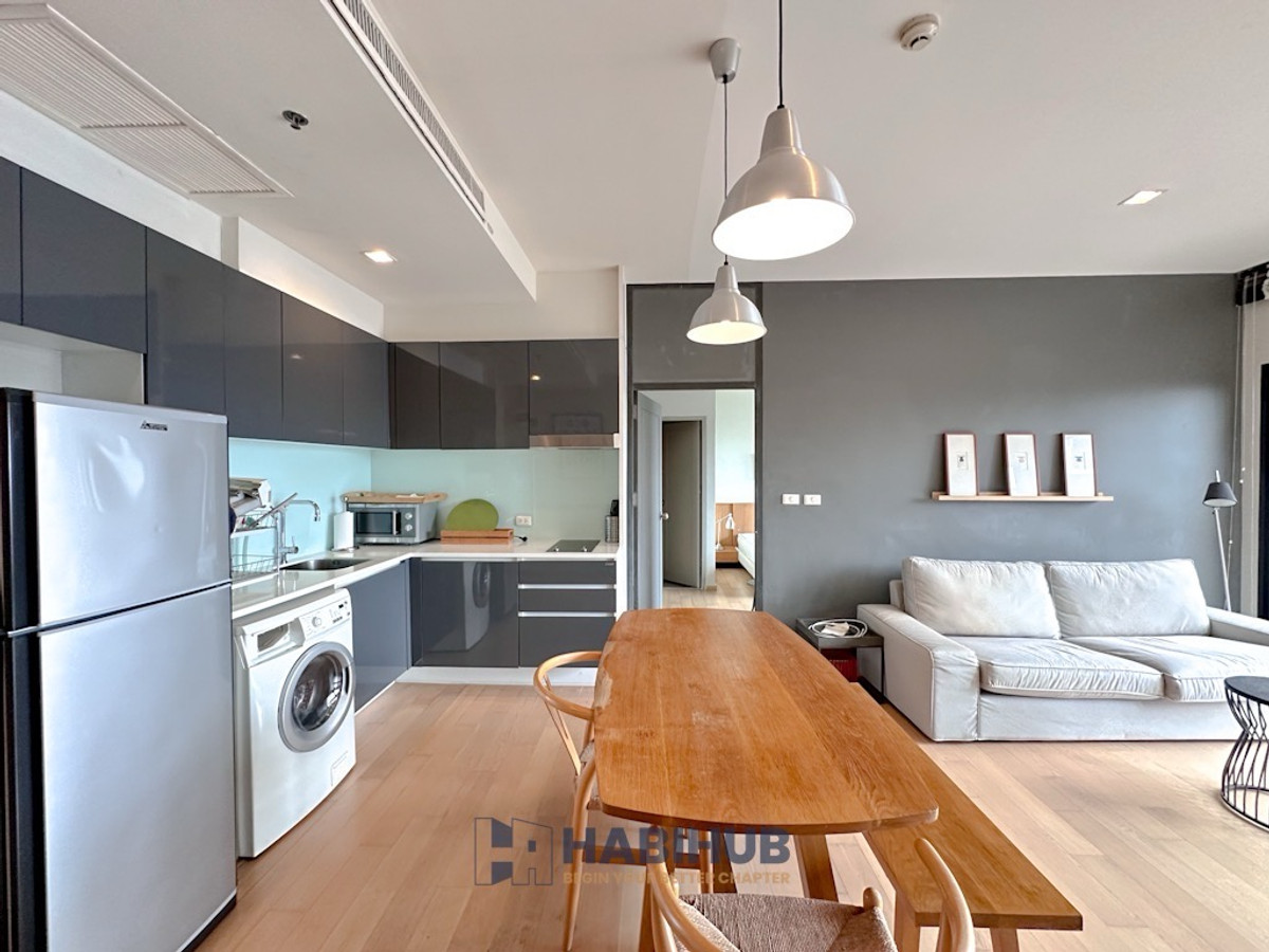 ขายคอนโดสุขุมวิท อโศก ทองหล่อ : ขายด่วน 🔥 คอนโดหรู Noble Reveal ทำเลศักยภาพ ใกล้ BTS เอกมัย ห้องสวย พร้อมเข้าอยู่! 1 ห้องนอน เหมาะทั้งอยู่อาศัยและลงทุน ✨(HBH-HL-80)