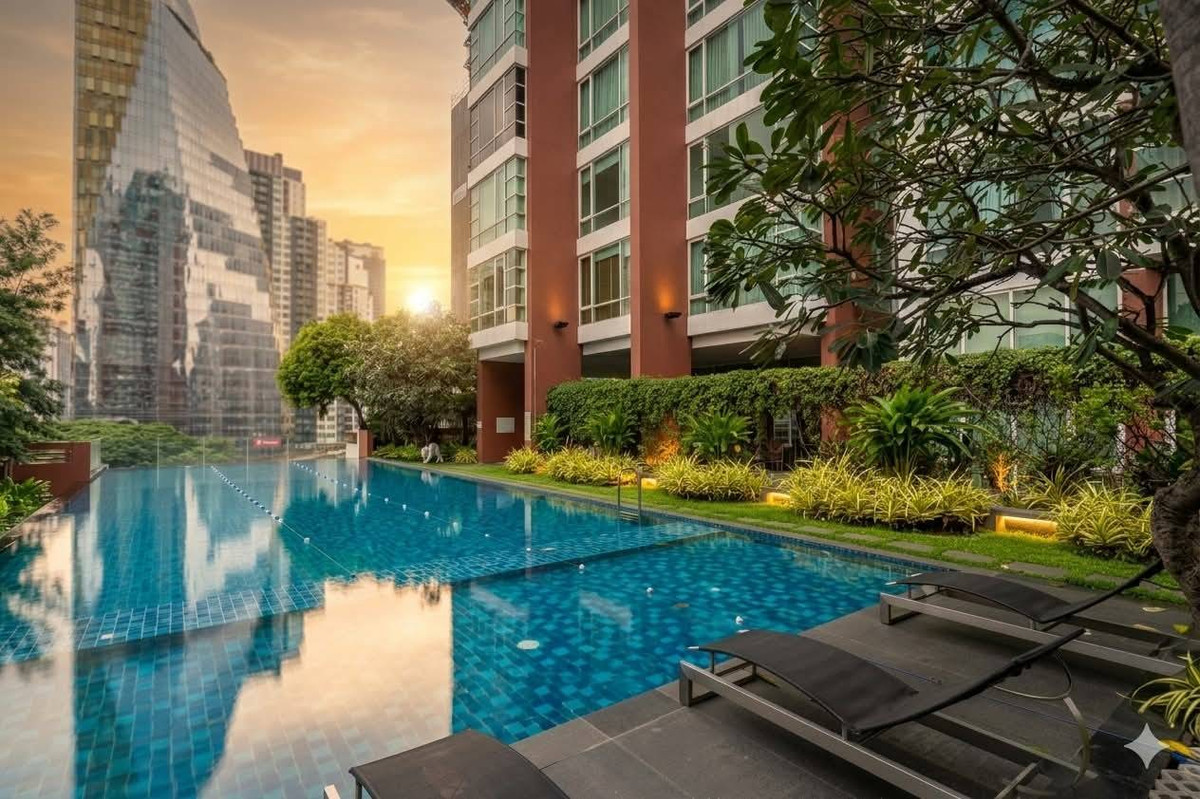 For RentCondoSukhumvit, Asoke, Thonglor : Luxury 2BR Condo Near BTS Ekkamai | Fullerton Sukhumvit | Pet Friendly