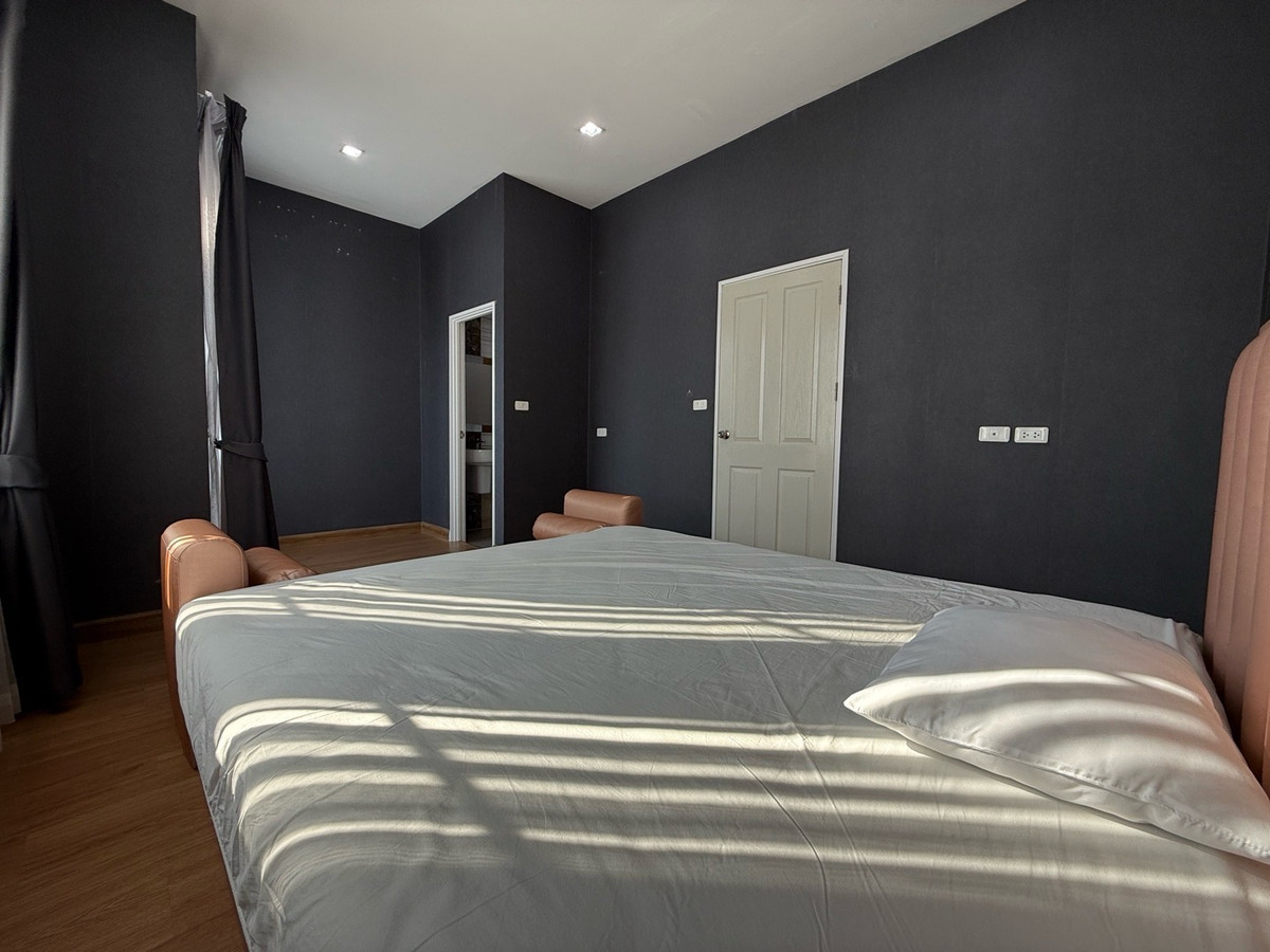 For RentTownhomeThaphra, Talat Phlu, Wutthakat : 🏡✨ House for Rent at Golden Town Sathorn–Kalapaphruek | Great Location & Peaceful Living ✨🏡