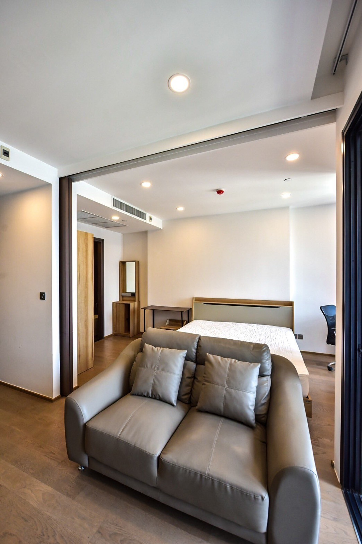 ขายคอนโดสยาม จุฬา สามย่าน : Ashton Chula Silom【𝐒𝐄𝐋𝐋 & 𝐑𝐄𝐍𝐓】🔥ห้องสวย สไตล์ลักซู เฟอร์นิเจอร์จัดเต็ม ส่วนกลางครบครัน ใกล้สามย่านมิตรทาวน์🔥 ติดต่อไลน์ไอดี: @hacondo