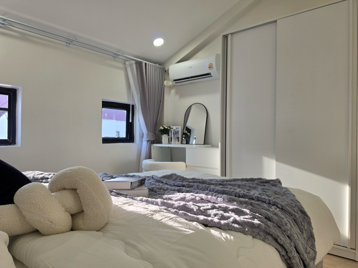 For SaleCondoOnnut, Udomsuk : K-6810 Beautiful room, high ceiling, duplex style, newly decorated, Eastwood On Nut, ready to move in.