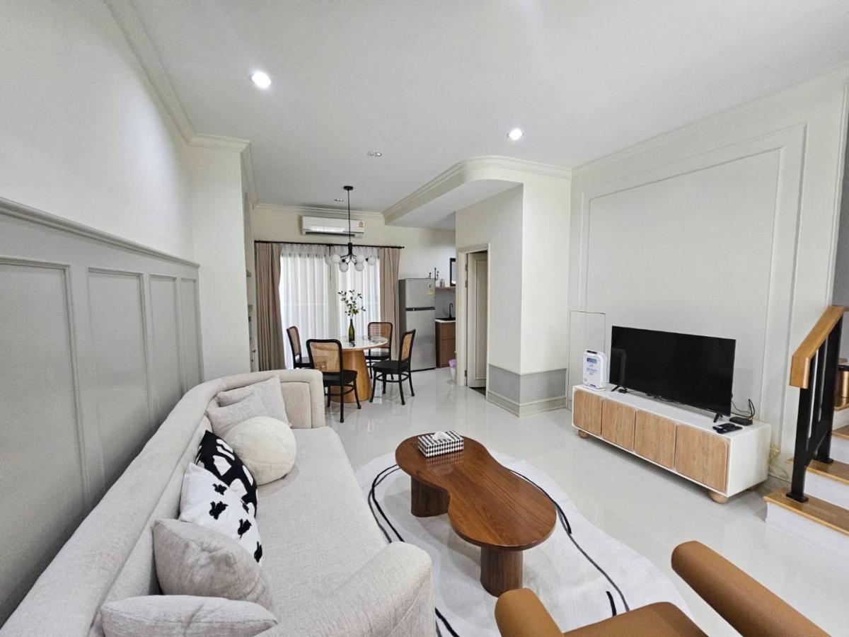 For RentHousePattanakan, Srinakarin : 🔥Urgent for rent🔥Baan Klang Muang Rama 9 - Krungthep Kreetha, beautifully decorated, fully furnished, ready to move in, near the main road, convenient travel.