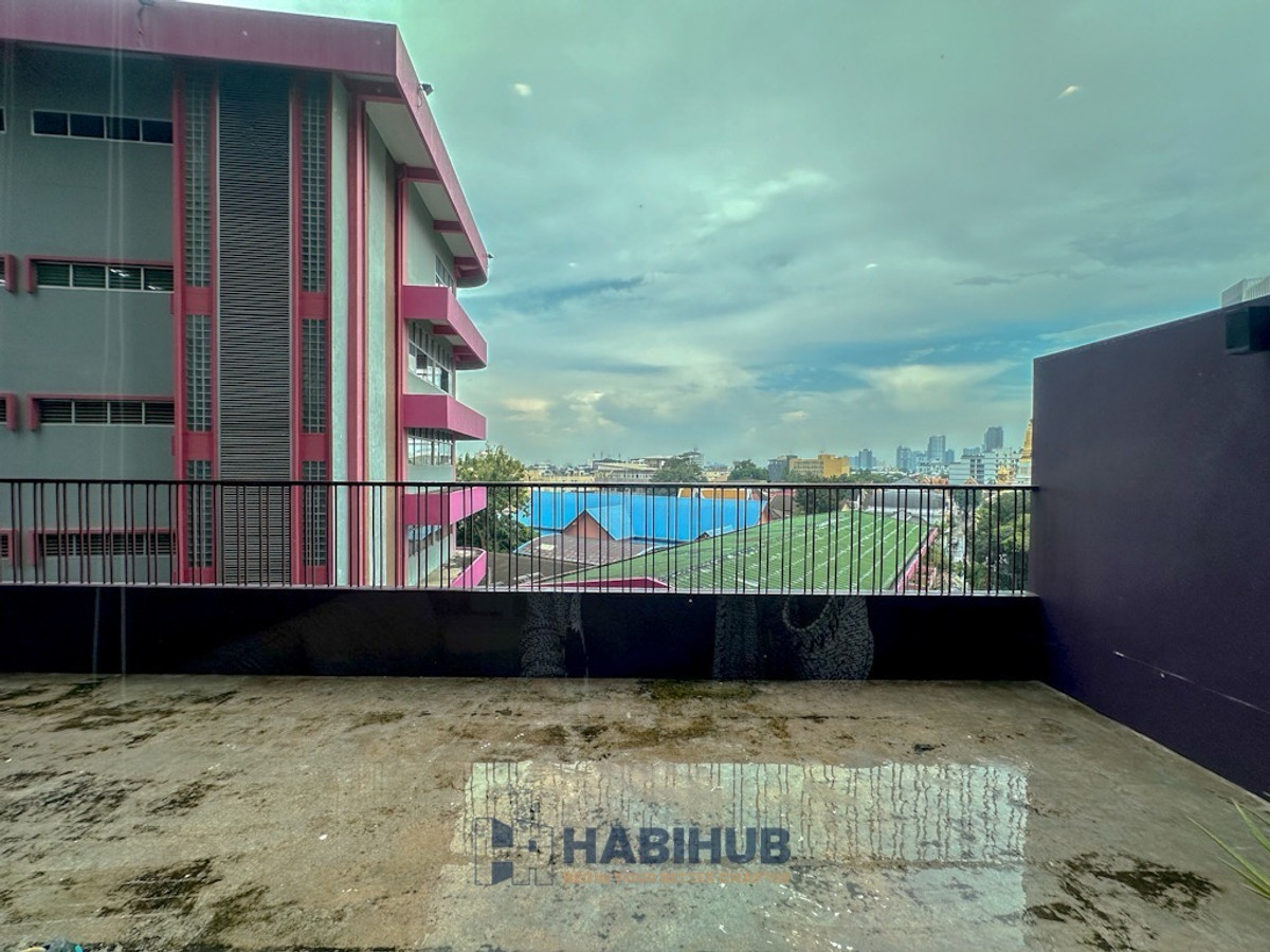 For SaleCondoSukhumvit, Asoke, Thonglor : Urgent sale 🔥 Luxury condo Noble Reveal, potential location near BTS Ekkamai, beautiful room, ready to move in! 1 bedroom, suitable for both living and investment ✨(HBH-HL-80)