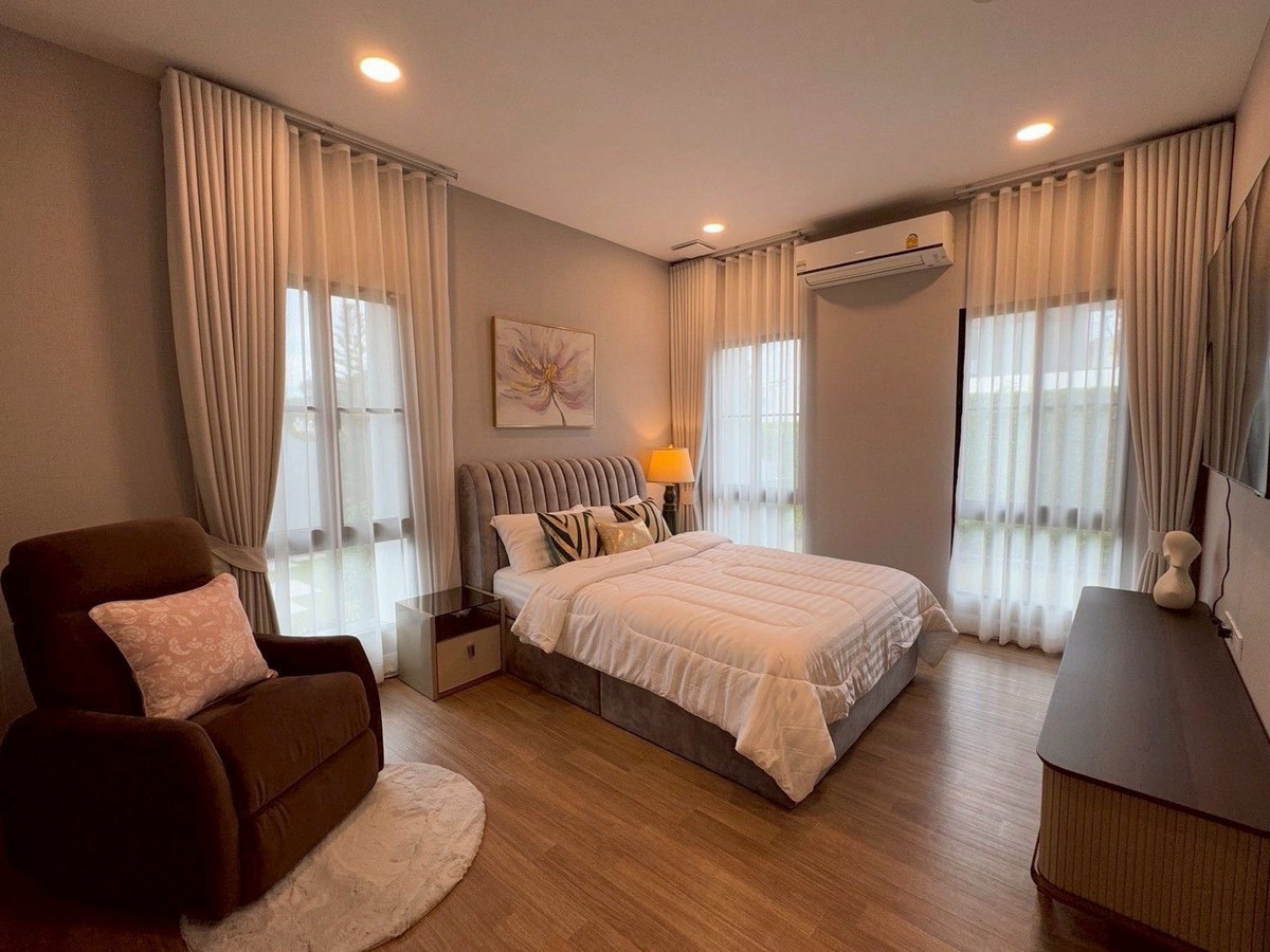 For RentHousePattanakan, Srinakarin : Luxury house for rent, Nantawan Rama 9 - Krungthep Kreetha New Road, 5 bedrooms, 6 bathrooms, near the expressway (Luxury House for Rent – ​​Nantawan Rama 9 (Krungthep Kreetha New Road)