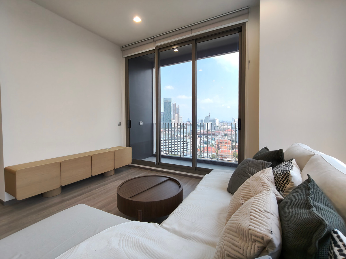 For RentCondoSathorn, Narathiwat : For Rent: 3 plus 1BR River View at Rhythm Charoenkrung Pavilion.