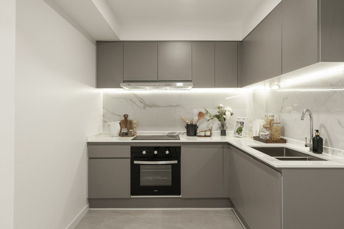 For SaleTownhomeSukhumvit, Asoke, Thonglor : 📌[𝐑𝐚𝐫𝐞 𝐔𝐧𝐢𝐭] Newly renovated townhome with 𝐁𝐮𝐢𝐥𝐭-𝐢𝐧, beautiful, fully furnished, with free gifts! Furniture as shown in the picture. If interested, contact 095-424-3656.