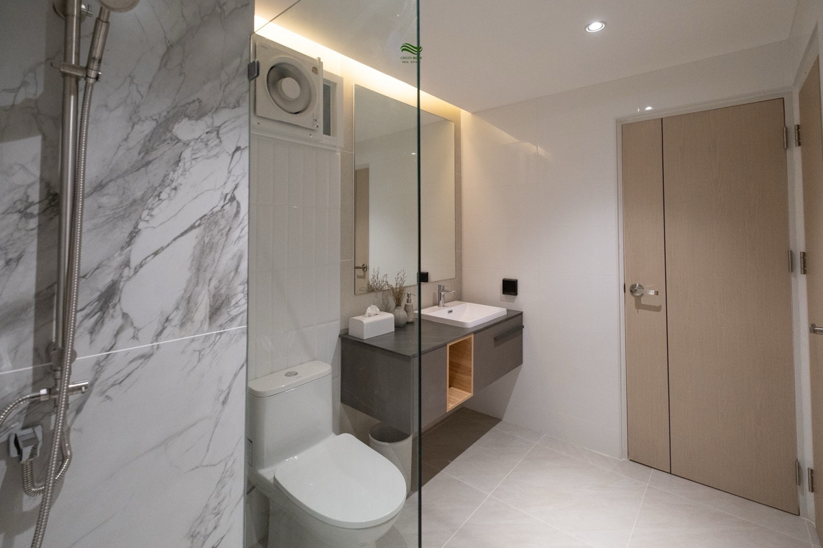 ขายคอนโดพัฒนาการ ศรีนครินทร์ : ห้องใหญ่ 87 ตรม วิวเมือง