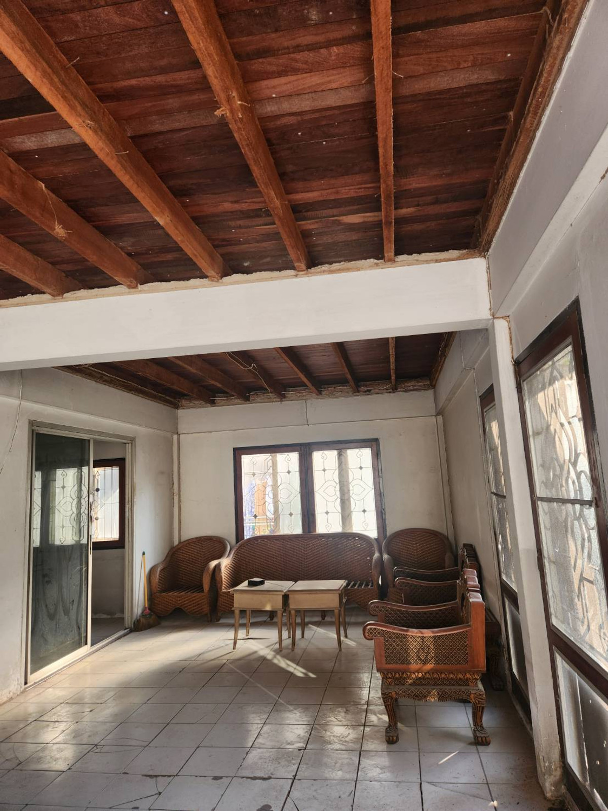 For RentHouseSukhumvit, Asoke, Thonglor : 2-story house for rent, Ekkamai Road 28 (Sukhumvit 63)