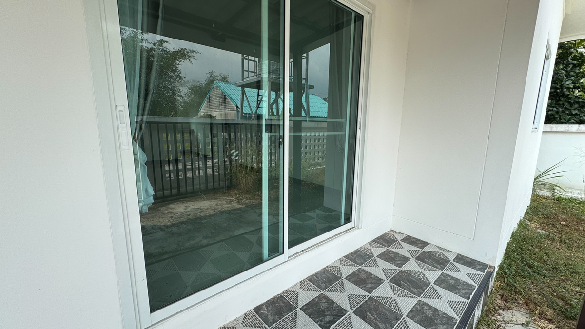 HouseRayong : 🏡 One-story detached house next to a canal, friendly price, close to nature. Line @bzprOperty