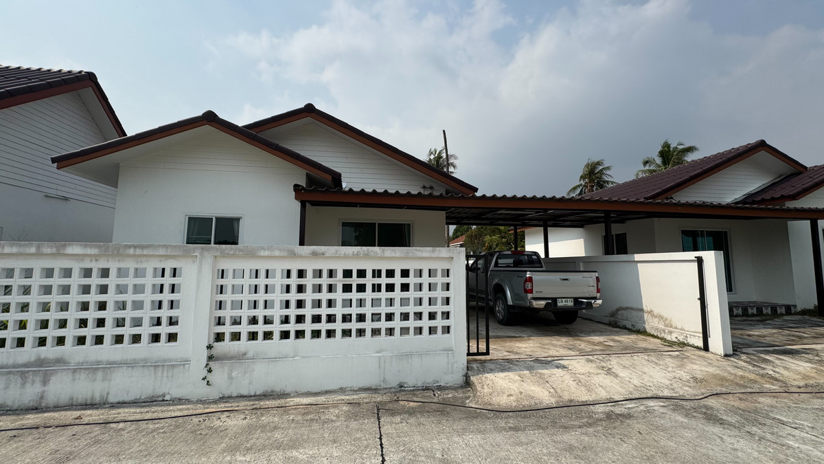 HouseRayong : 🏡 One-story detached house next to a canal, friendly price, close to nature. Line @bzprOperty