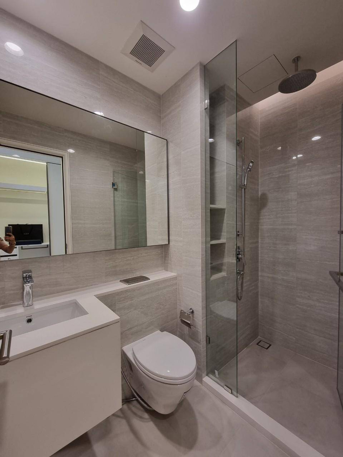 ให้เช่าคอนโดสาทร นราธิวาส : เช่า 1 ห้องนอน 1 ห้องน้ำ อนิล สาทร 12