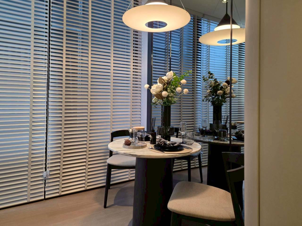 ขายคอนโดสีลม ศาลาแดง บางรัก : ขายห้องโครงการ 2ห้องนอน New series แอชตันสีลม คอนโดบนถนนสีลม