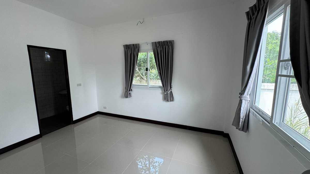 HouseRayong : 🏡 One-story detached house next to a canal, friendly price, close to nature. Line @bzprOperty