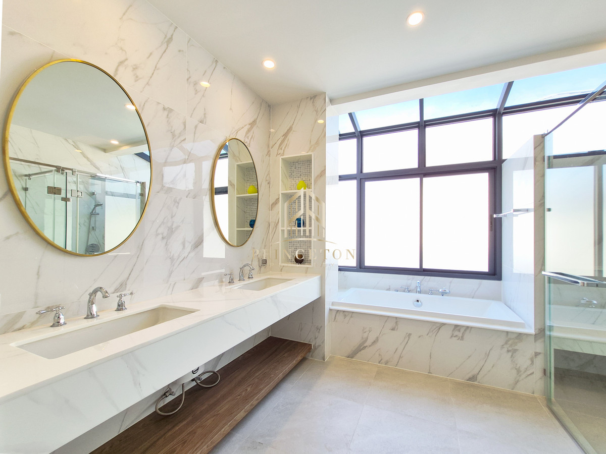 บ้านพัฒนาการ ศรีนครินทร์ : บ้านหรูสไตล์คฤหาสน์ นาราสิริ กรุงเทพกรีฑา 📞 092-4252445 Narasiri Krungthep Kreetha