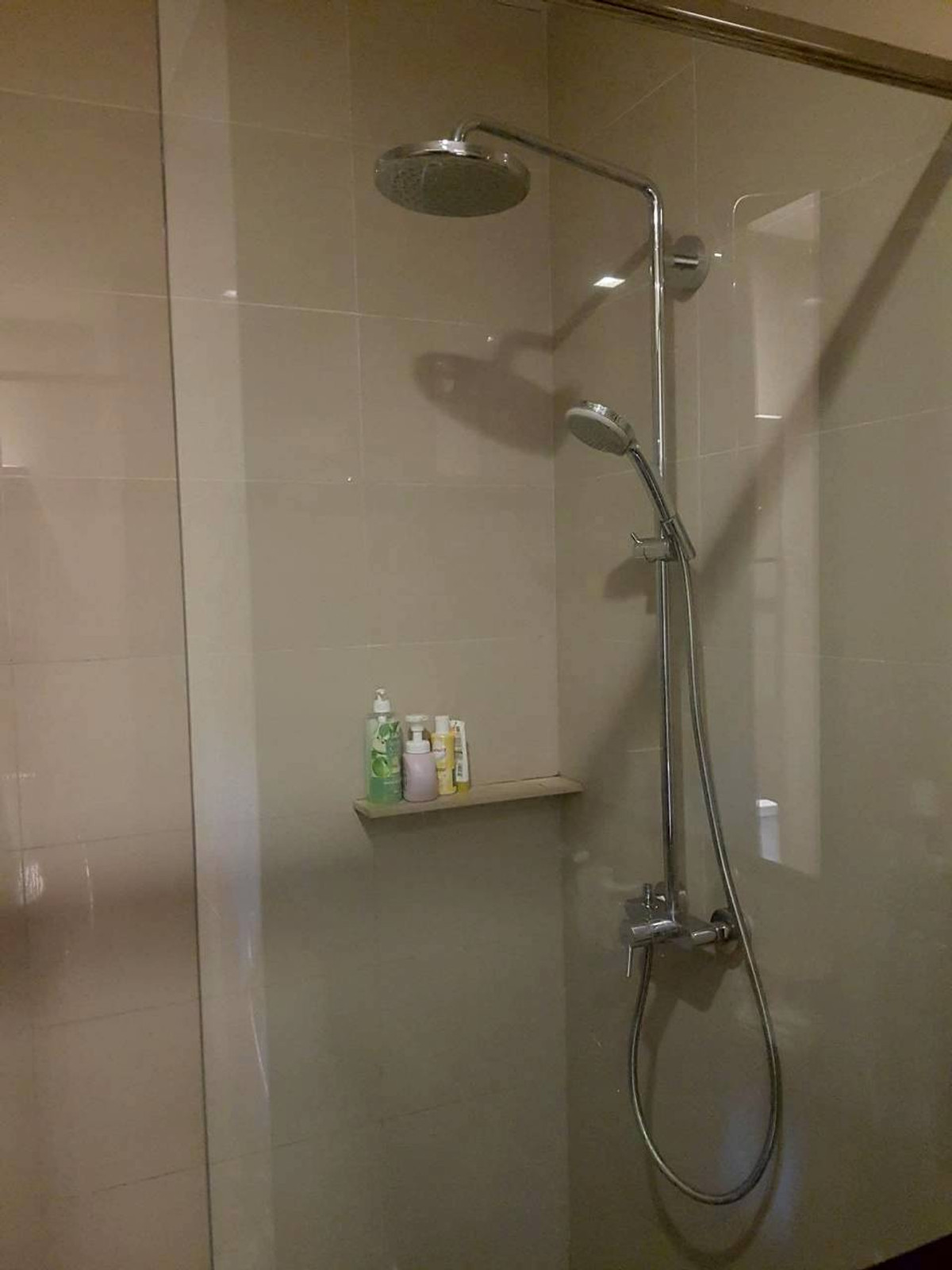 ให้เช่าคอนโดสุขุมวิท อโศก ทองหล่อ : ✅ EDSK123 ✅ Line : @p2nproperty