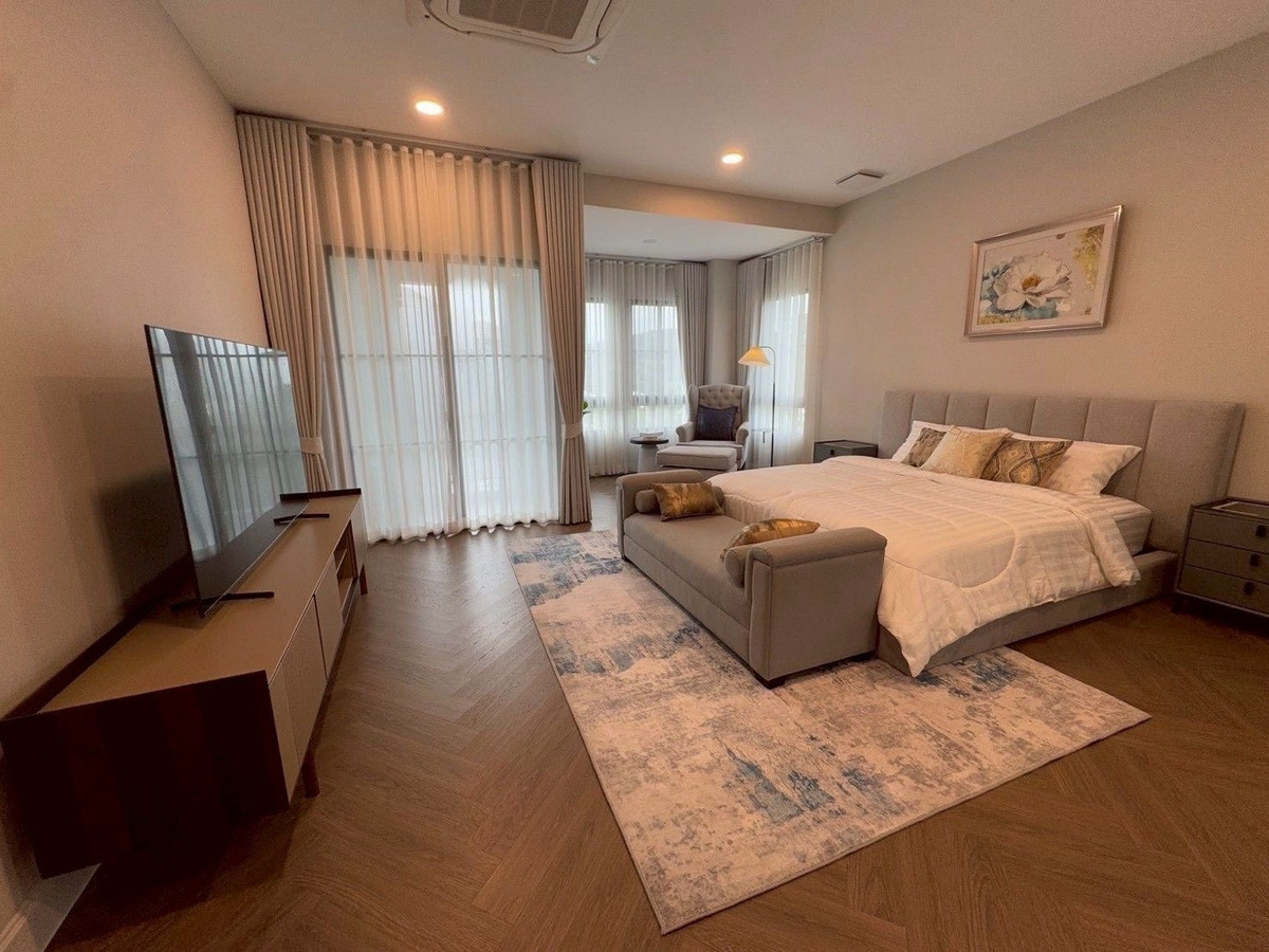 For RentHousePattanakan, Srinakarin : Luxury house for rent, Nantawan Rama 9 - Krungthep Kreetha New Road, 5 bedrooms, 6 bathrooms, near the expressway (Luxury House for Rent – ​​Nantawan Rama 9 (Krungthep Kreetha New Road)