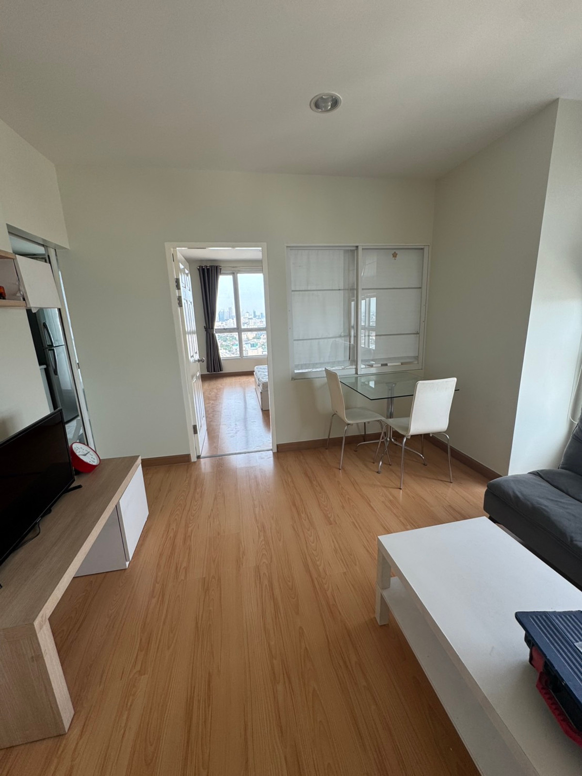 For RentCondoRatchadapisek, Huaikwang, Suttisan : 🏙️ Condo for rent Life @ Ratchada – Suthisan near MRT | near department stores | 🌃 city center, rent only 16,000 baht per month 💰