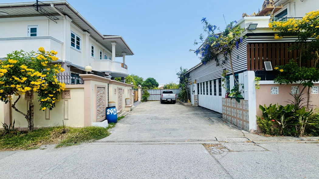 ขายที่ดินราษฎร์บูรณะ สุขสวัสดิ์ : ขาย ที่ดิน พระประแดง      ถนนสุขสวัสดิ์ เนื้อที่ 10 ไร่ 3 งาน 18.5 ตรว