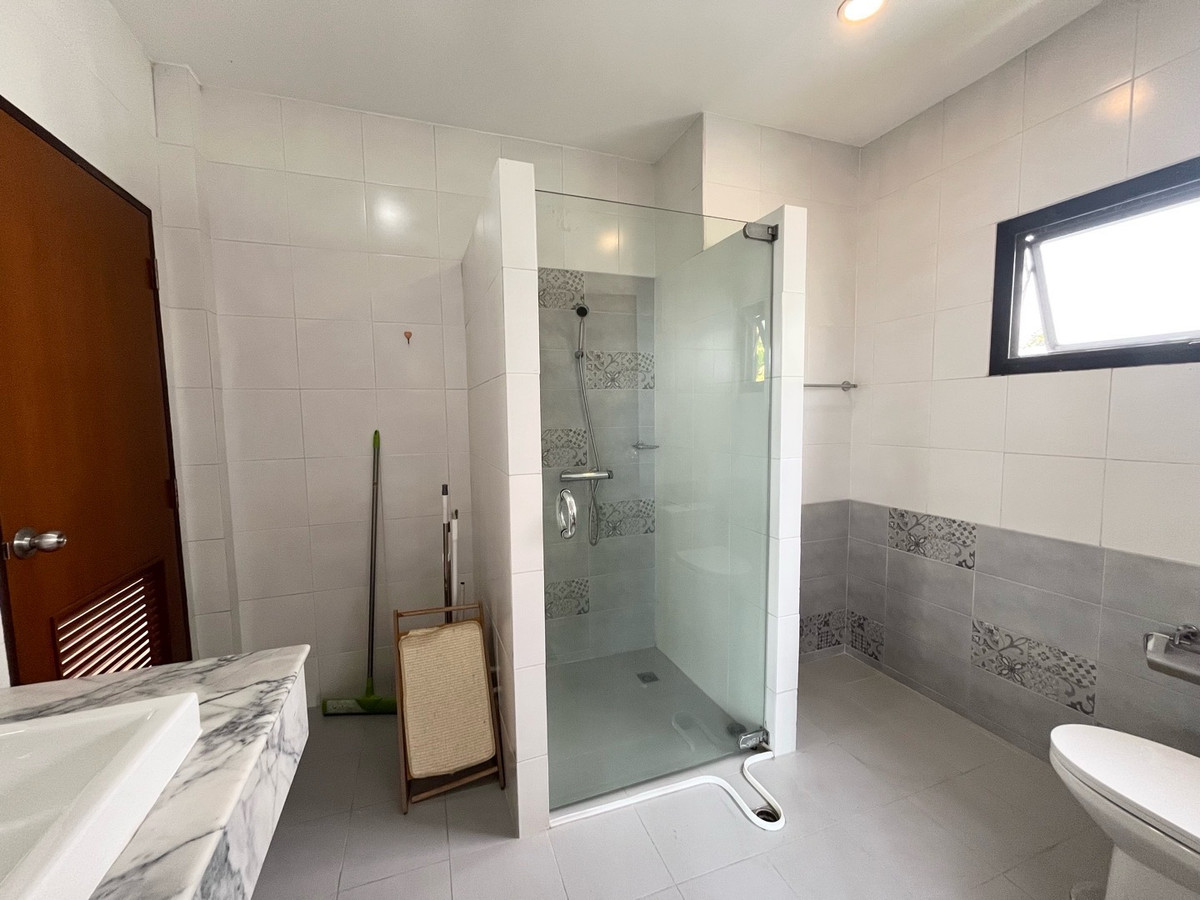 For RentHouseSukhumvit, Asoke, Thonglor : The Noble Ekkamai 22 (The Noble Ekkamai 22) for rent, 3-story detached house.