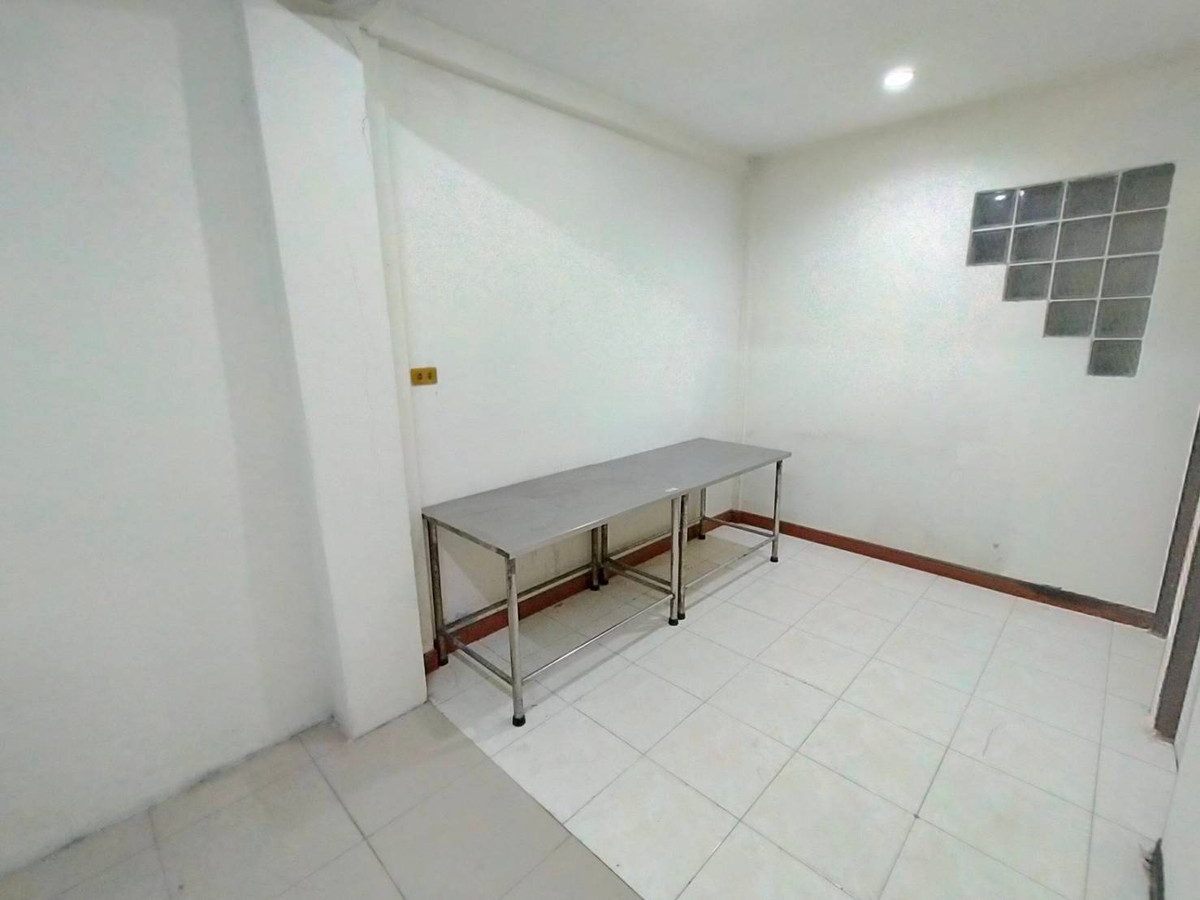 For RentTownhomeMin Buri, Romklao : ⚡ For rent, 3-story townhome, Soi Ramkhamhaeng 176, size 17 sq m. ⚡