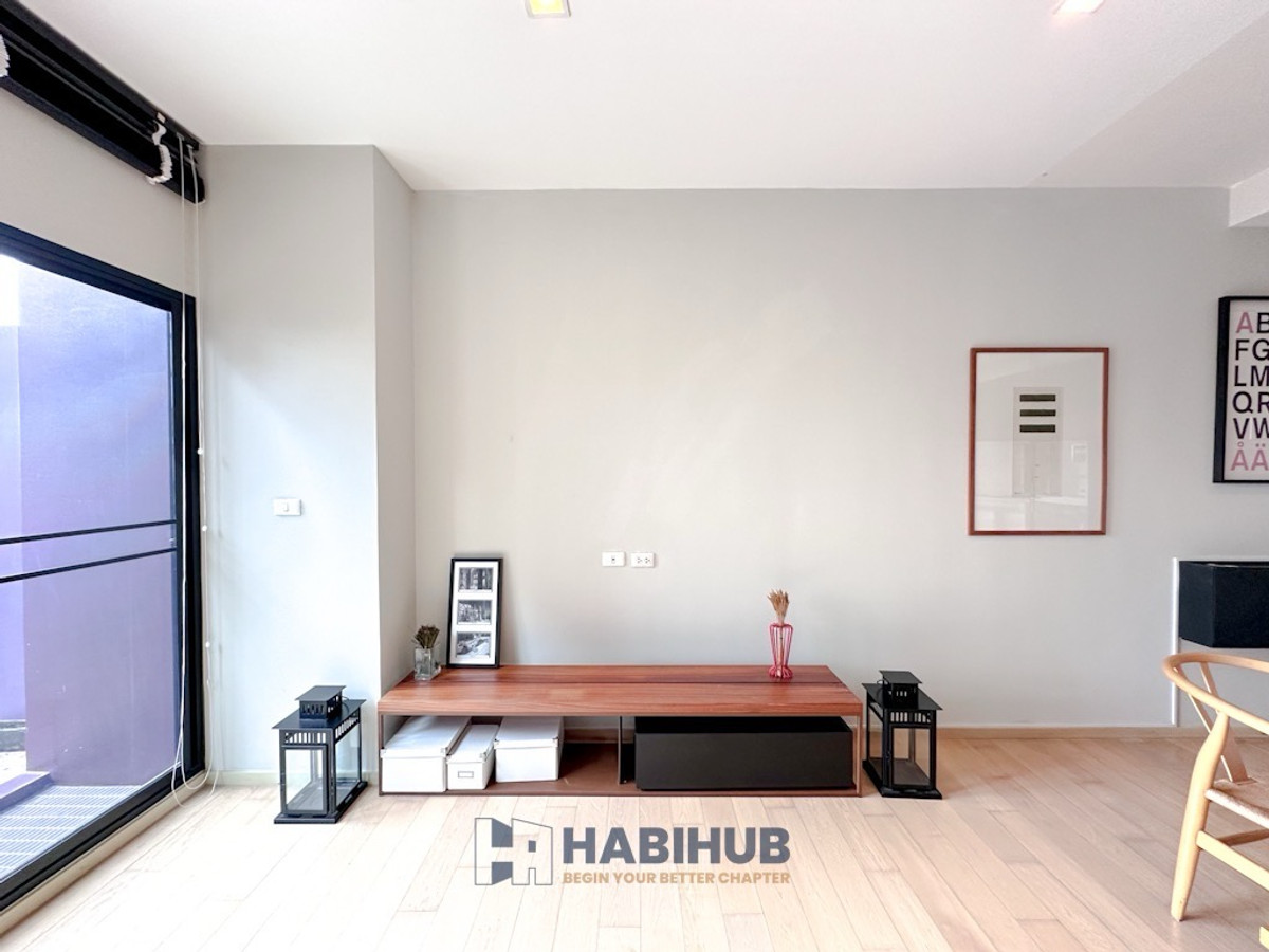 For SaleCondoSukhumvit, Asoke, Thonglor : Urgent sale 🔥 Luxury condo Noble Reveal, potential location near BTS Ekkamai, beautiful room, ready to move in! 1 bedroom, suitable for both living and investment ✨(HBH-HL-80)