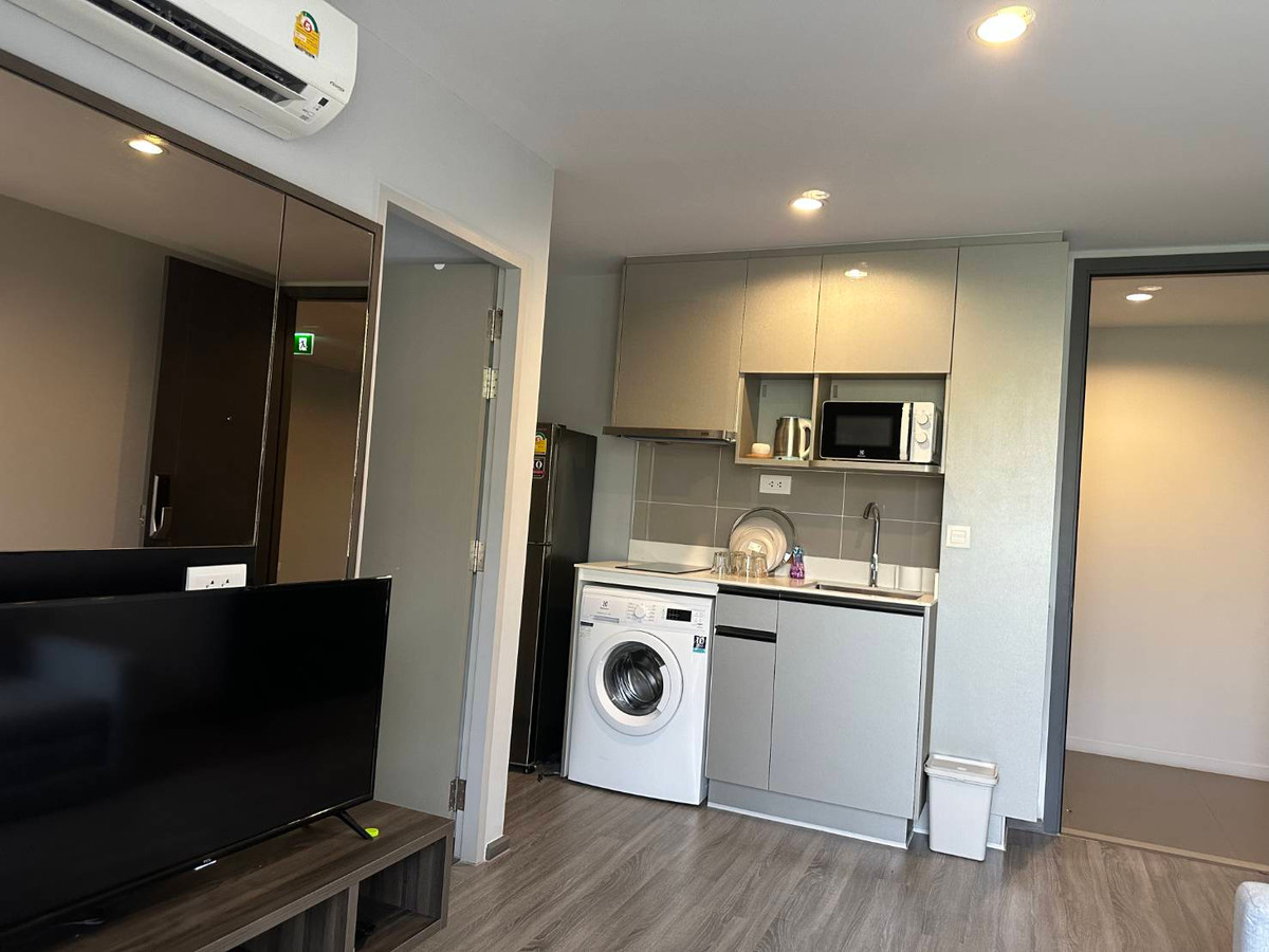 For RentCondoSukhumvit, Asoke, Thonglor : Condo for rent Ideo Mobi Sukhumvit 40, fully furnished condo, ready to move in, near BTS Ekkamai and 2 expressways!!