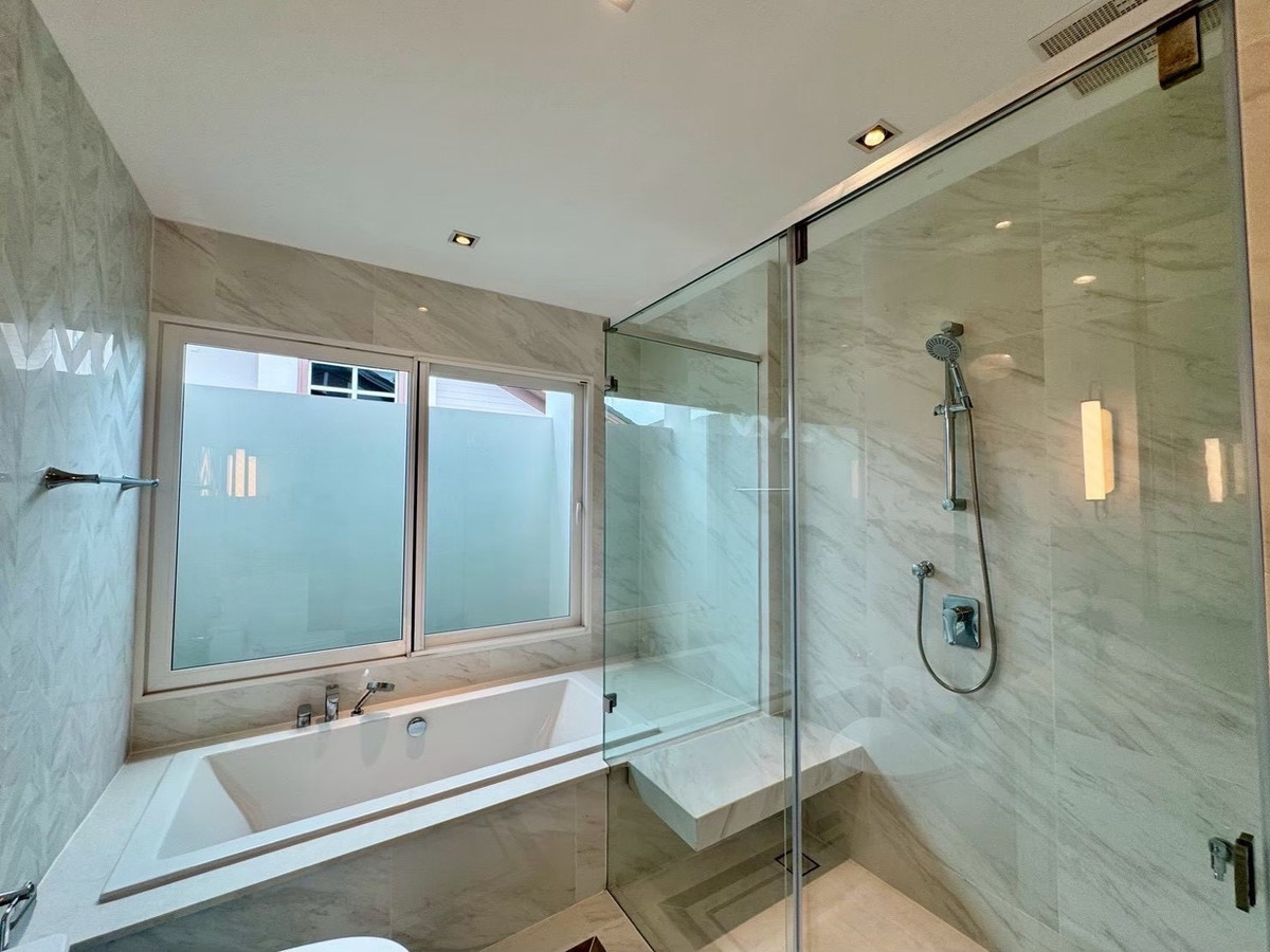 For RentHouseBangna, Bearing, Lasalle : For rent, detached house, Nantawan Bangna KM.7 For Rent Nantawan Bangna KM7