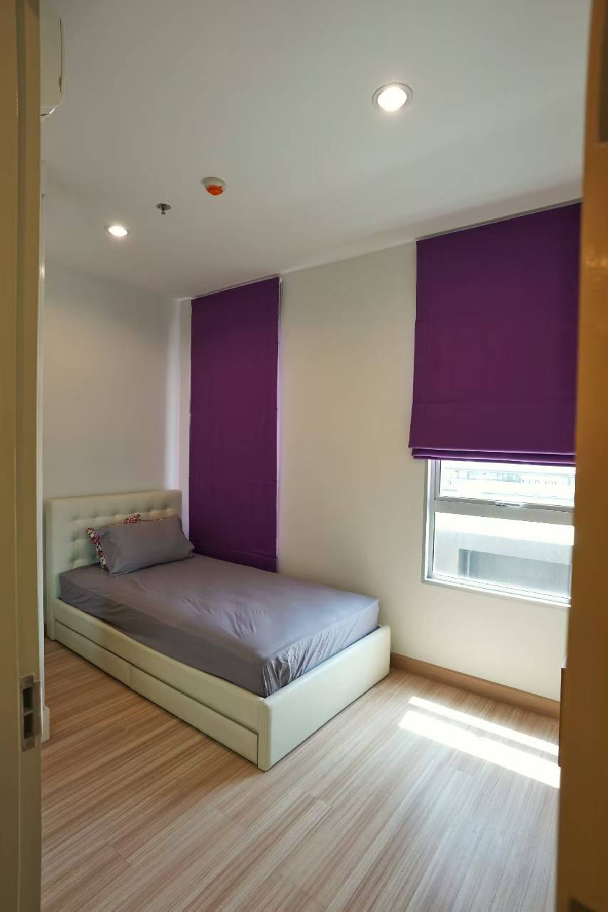 For SaleCondoRattanathibet, Sanambinna : 💖💖 Beautiful room for sale, special price, The Hotel Serviced Condo / 2 bedrooms, size 56.42 sq m, price only 3.39 million baht / If interested, you can inquire. Line ID : atfirm2010 💖💖