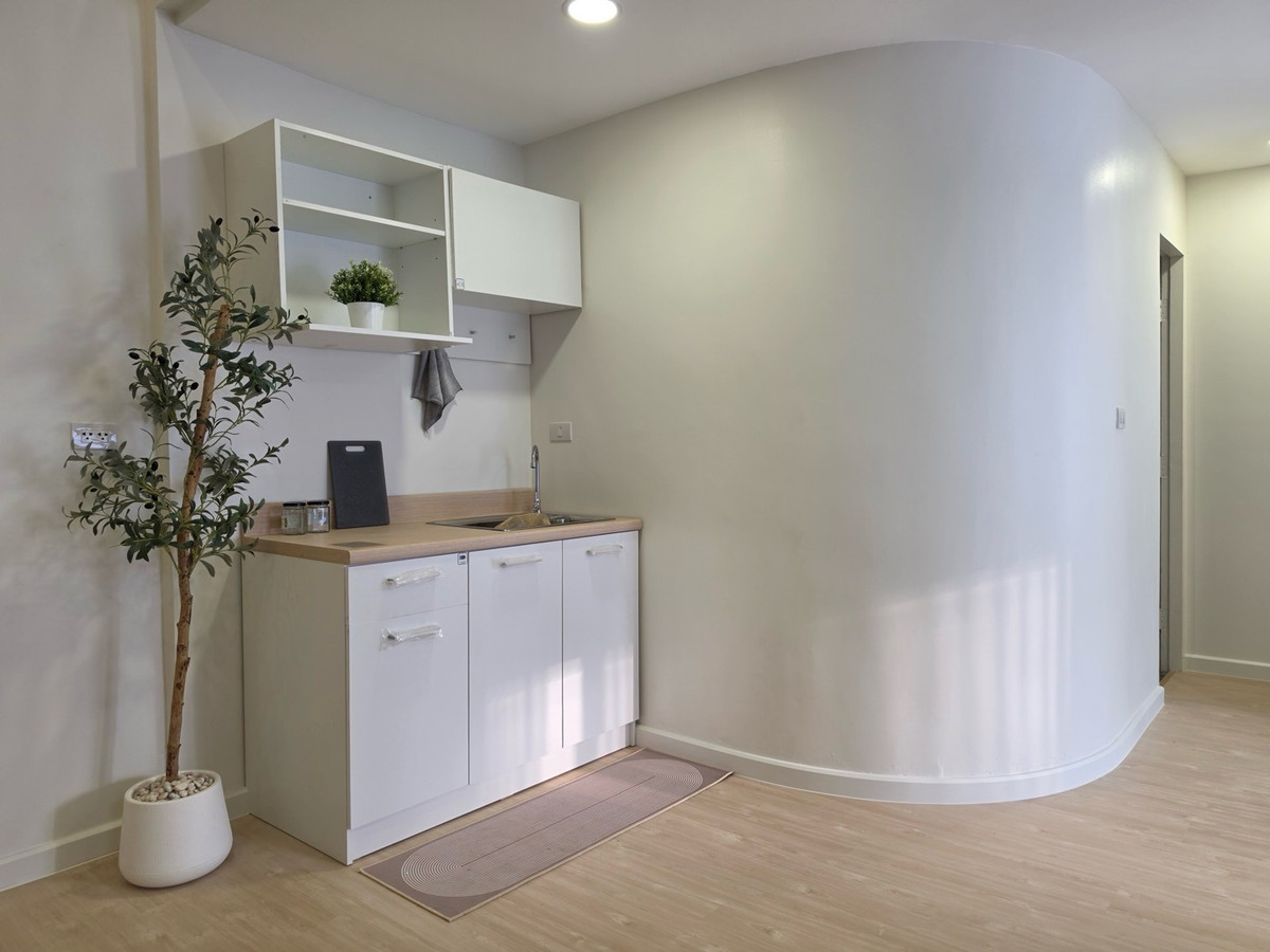 For SaleCondoOnnut, Udomsuk : K-6810 Beautiful room, high ceiling, duplex style, newly decorated, Eastwood On Nut, ready to move in.