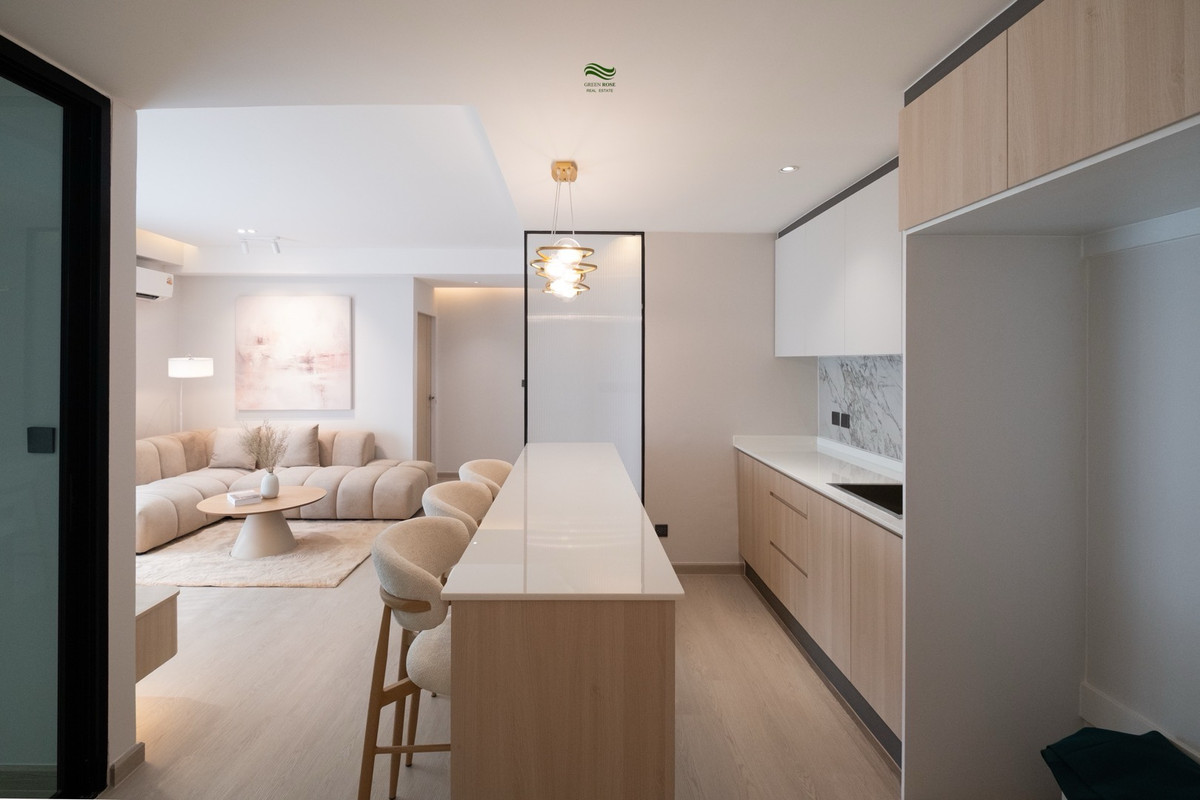 ขายคอนโดพัฒนาการ ศรีนครินทร์ : ห้องใหญ่ 87 ตรม วิวเมือง