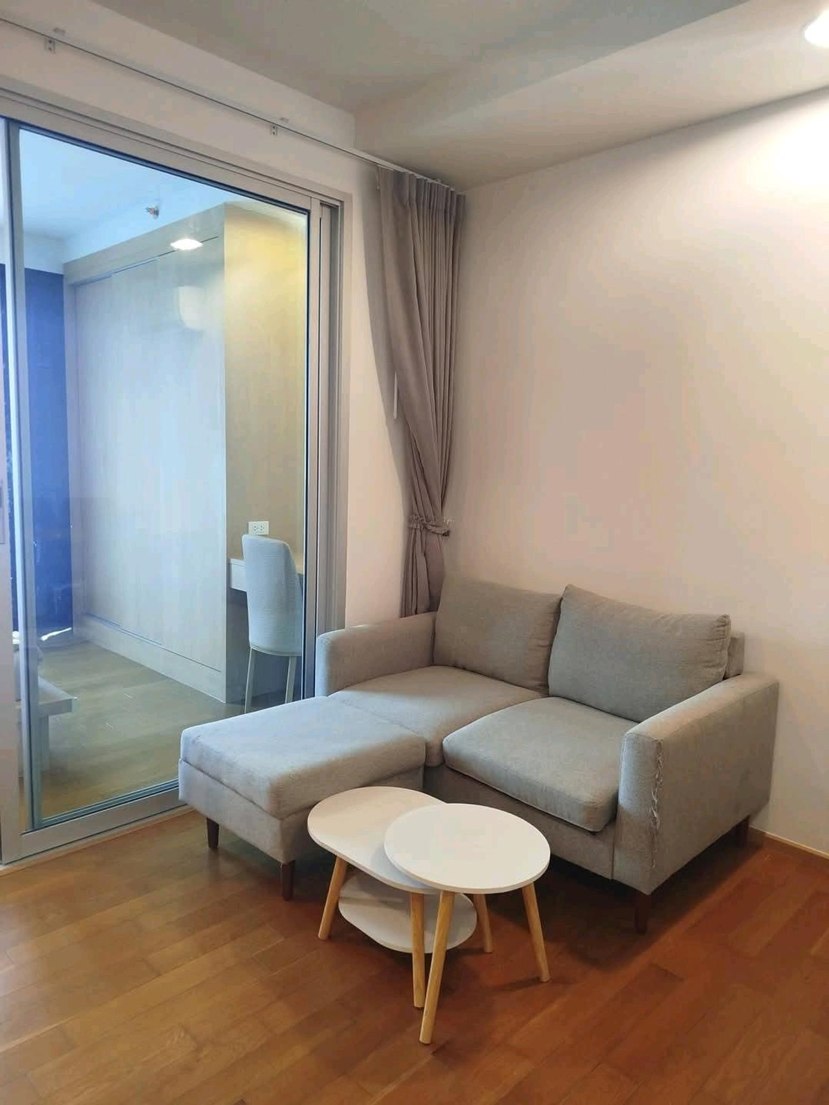For RentCondoLadprao, Central Ladprao : ✨📍 Prime location "Lat Phrao Intersection", walk directly to BTS / MRT! Ready to move in immediately, beautiful room, fully furnished, location very hard to find!
