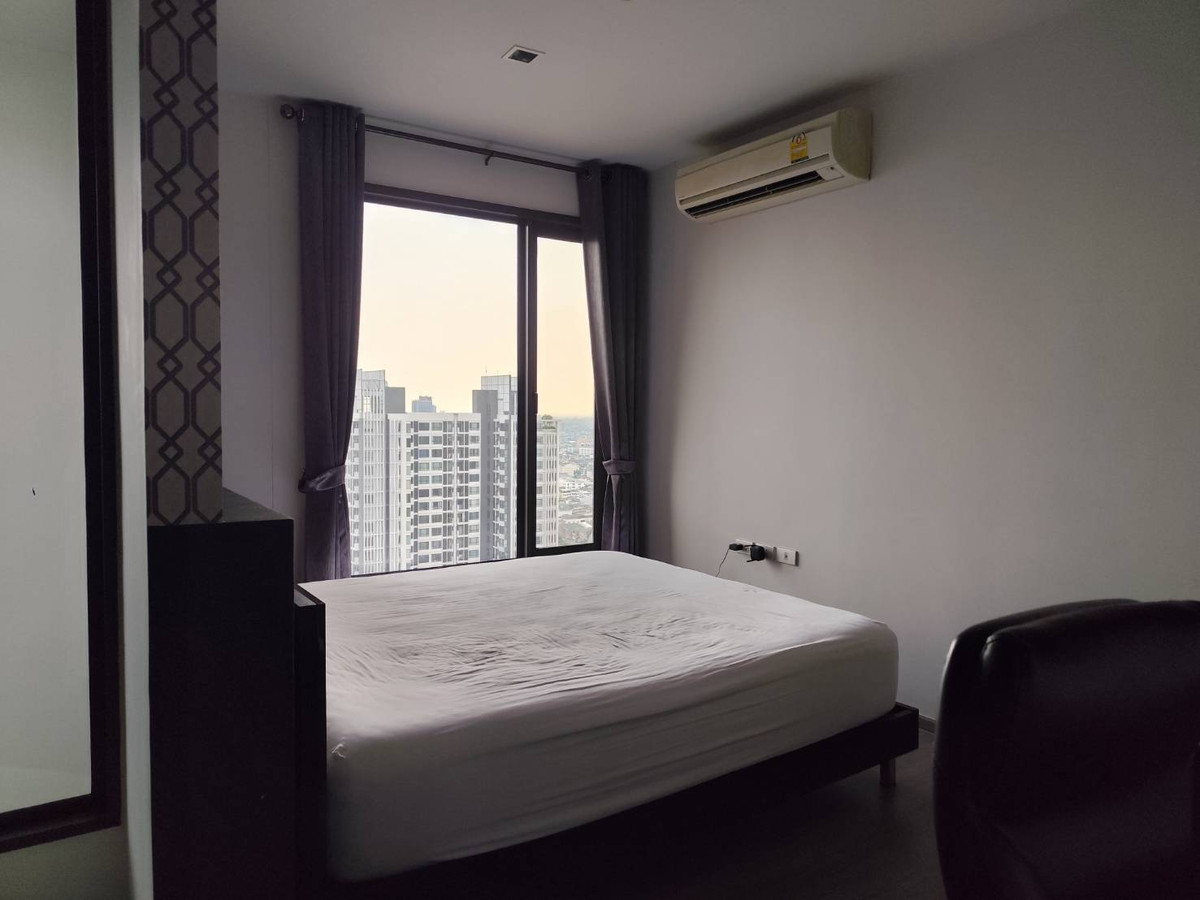 For RentCondoWongwianyai, Charoennakor : ✨ FOR RENT: Stunning Duplex at NYE by Sansiri ✨