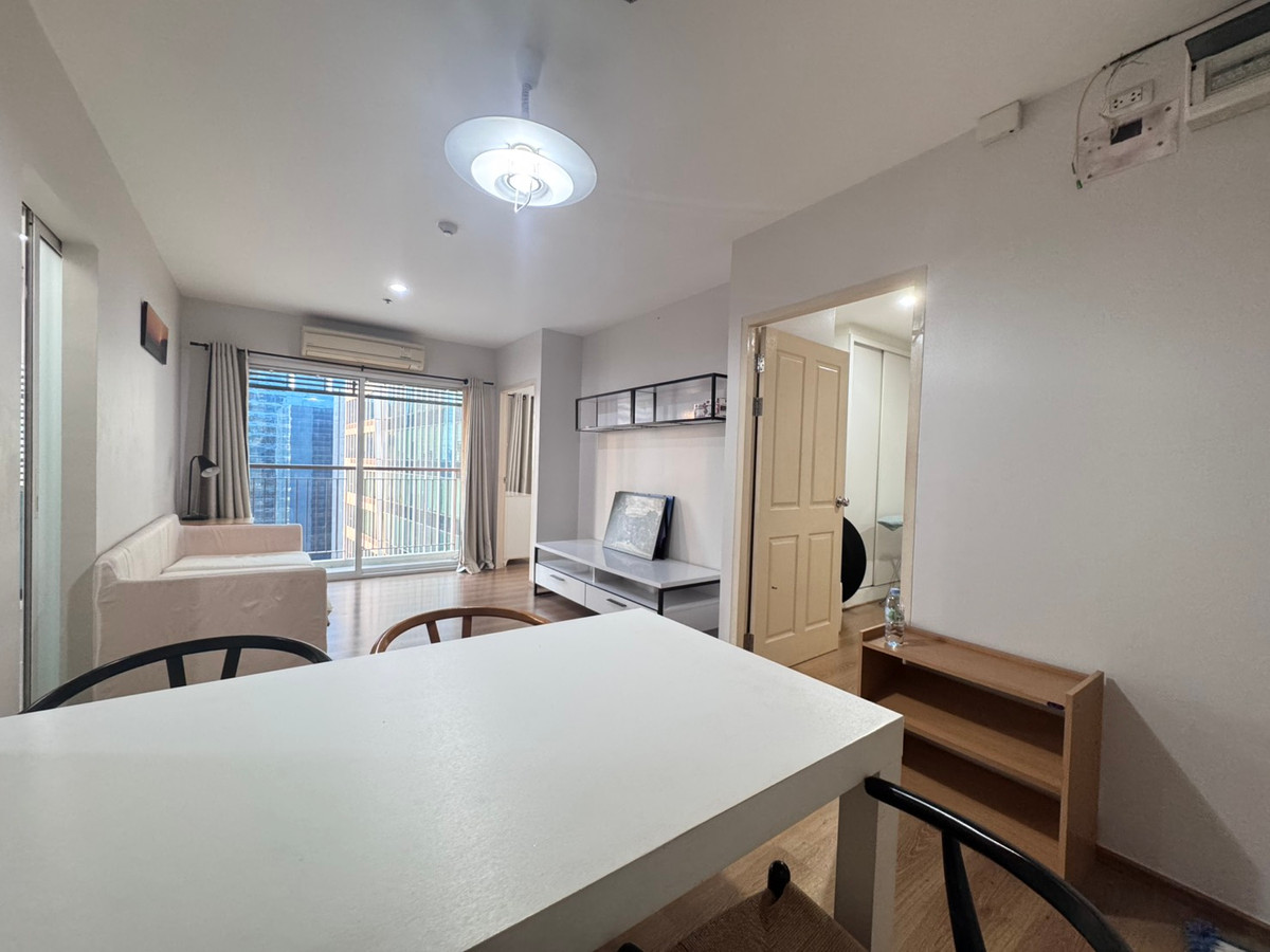 ให้เช่าคอนโดลาดพร้าว เซ็นทรัลลาดพร้าว : Sym Vibha Ladprao ว่างพร้อมให้เช่า 2 bedroom, Fully Furnished , ใกล้ bts,Mrt และตลาดและออฟฟิศมากมาย