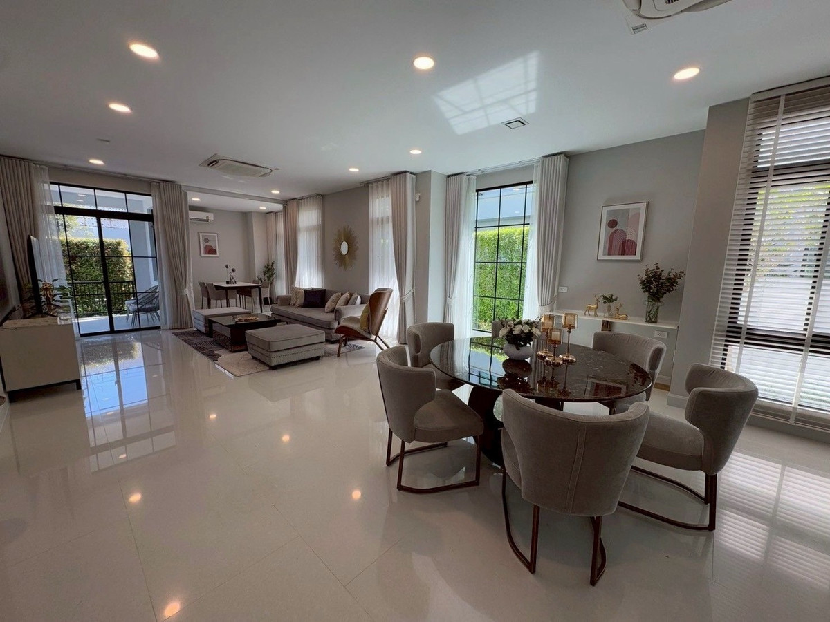 For RentHousePattanakan, Srinakarin : Luxury house for rent, Nantawan Rama 9 - Krungthep Kreetha New Road, 5 bedrooms, 6 bathrooms, near the expressway (Luxury House for Rent – ​​Nantawan Rama 9 (Krungthep Kreetha New Road)