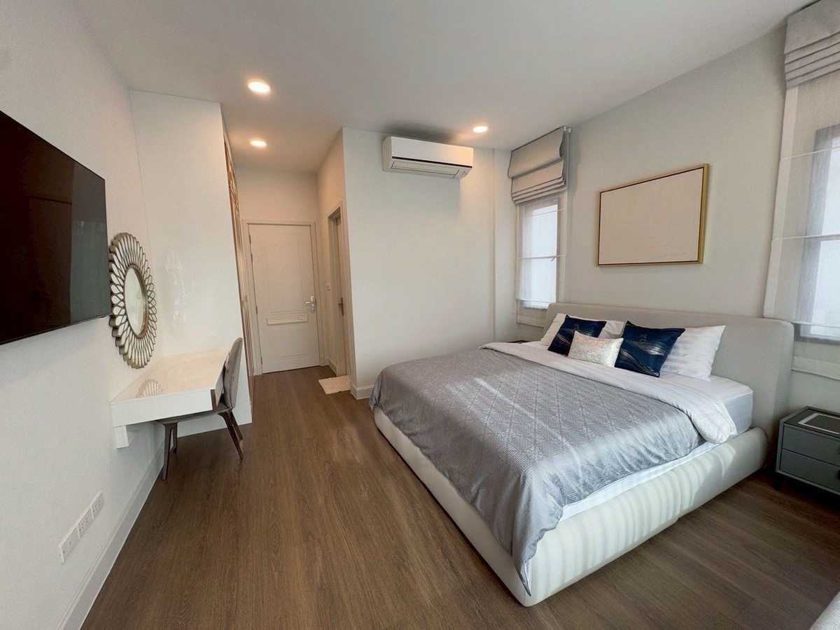 For RentHousePattanakan, Srinakarin : Luxury house for rent, Nantawan Rama 9 - Krungthep Kreetha New Road, 5 bedrooms, 6 bathrooms, near the expressway (Luxury House for Rent – ​​Nantawan Rama 9 (Krungthep Kreetha New Road)